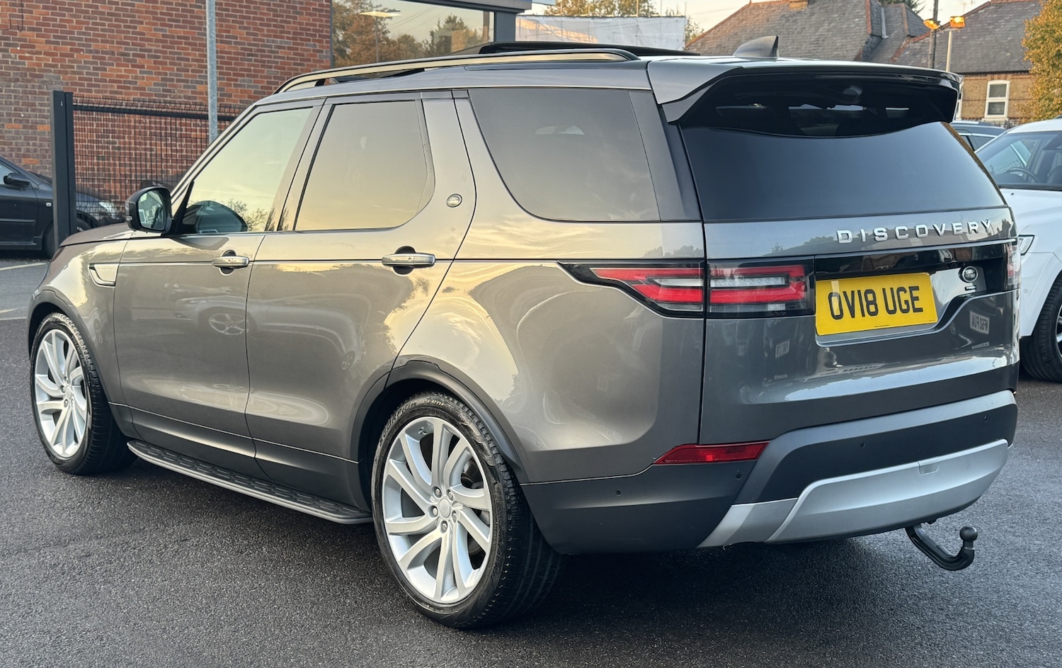 Used Land Rover Discovery 2018 for sale - 76637884: Photo 5