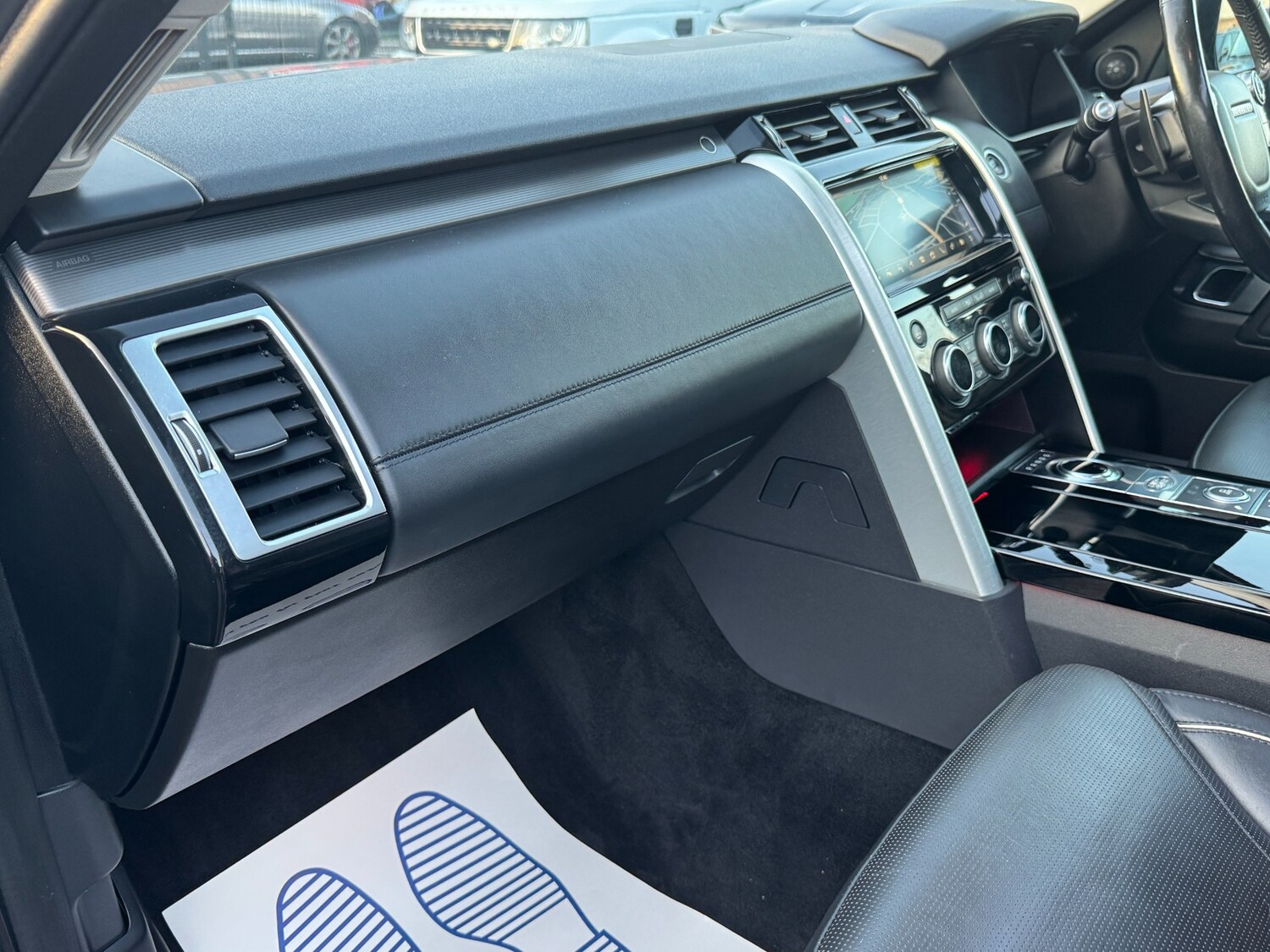 Used Land Rover Discovery 2018 for sale - 76637884: Photo 52