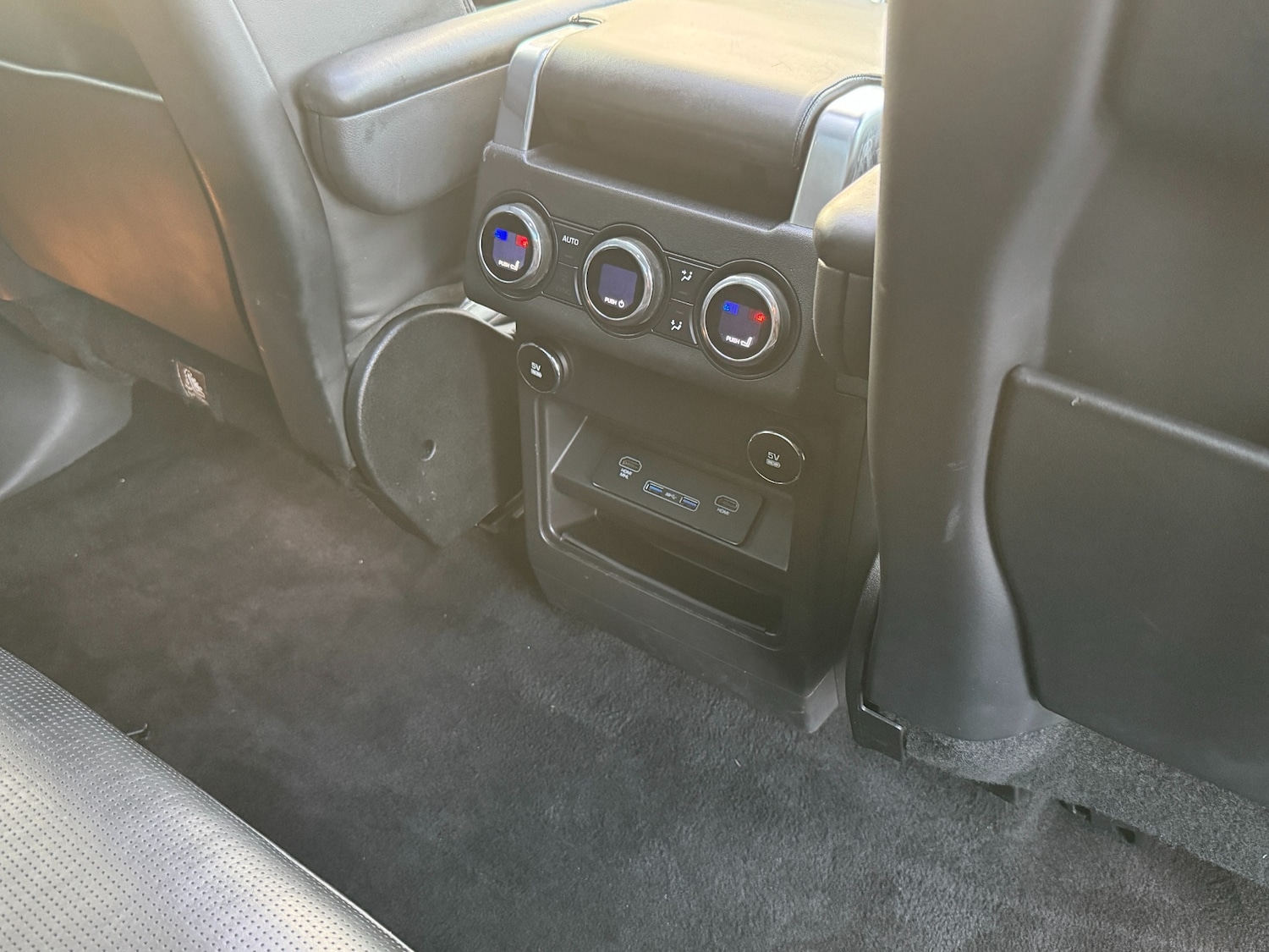 Used Land Rover Discovery 2018 for sale - 76637884: Photo 66