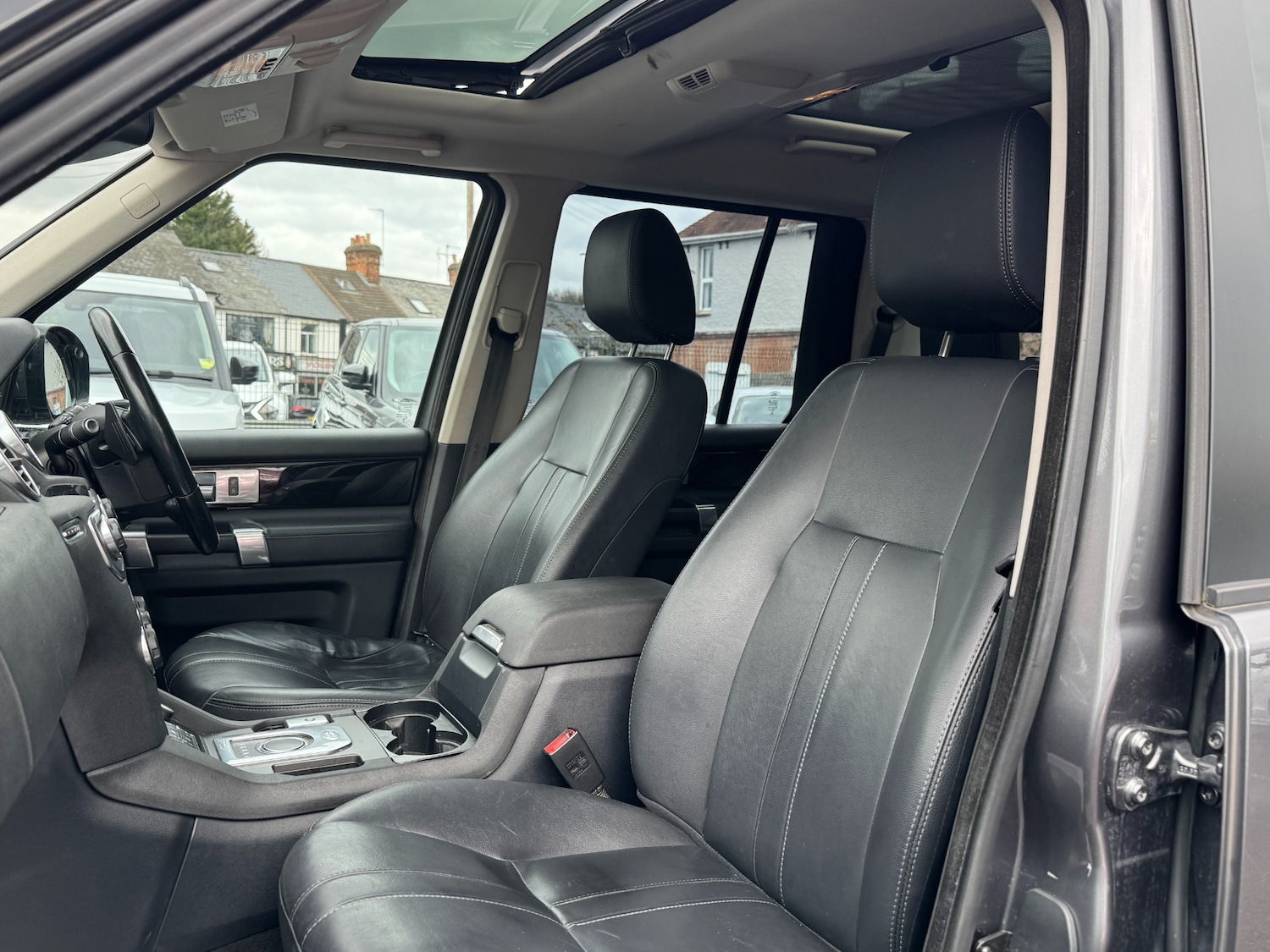 Used Land Rover Discovery 2016 for sale - 76566386: Photo 26