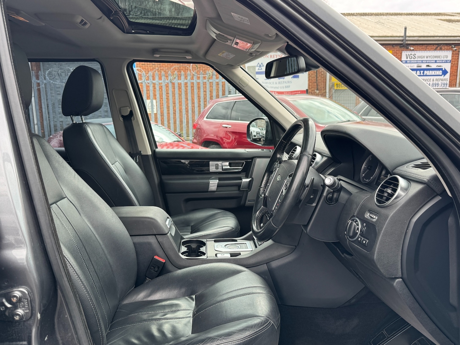 Used Land Rover Discovery 2016 for sale - 76566386: Photo 28