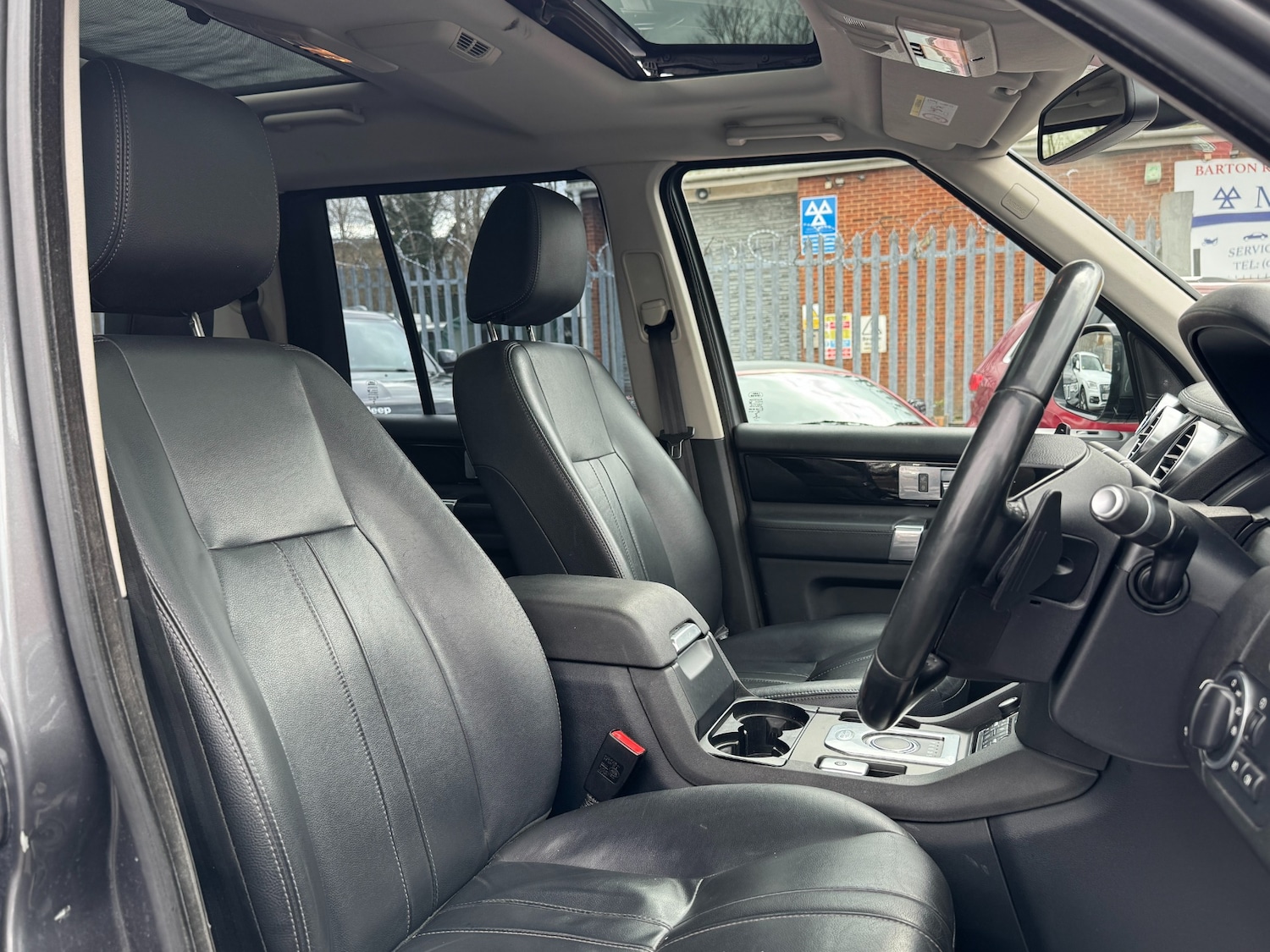 Used Land Rover Discovery 2016 for sale - 76566386: Photo 29