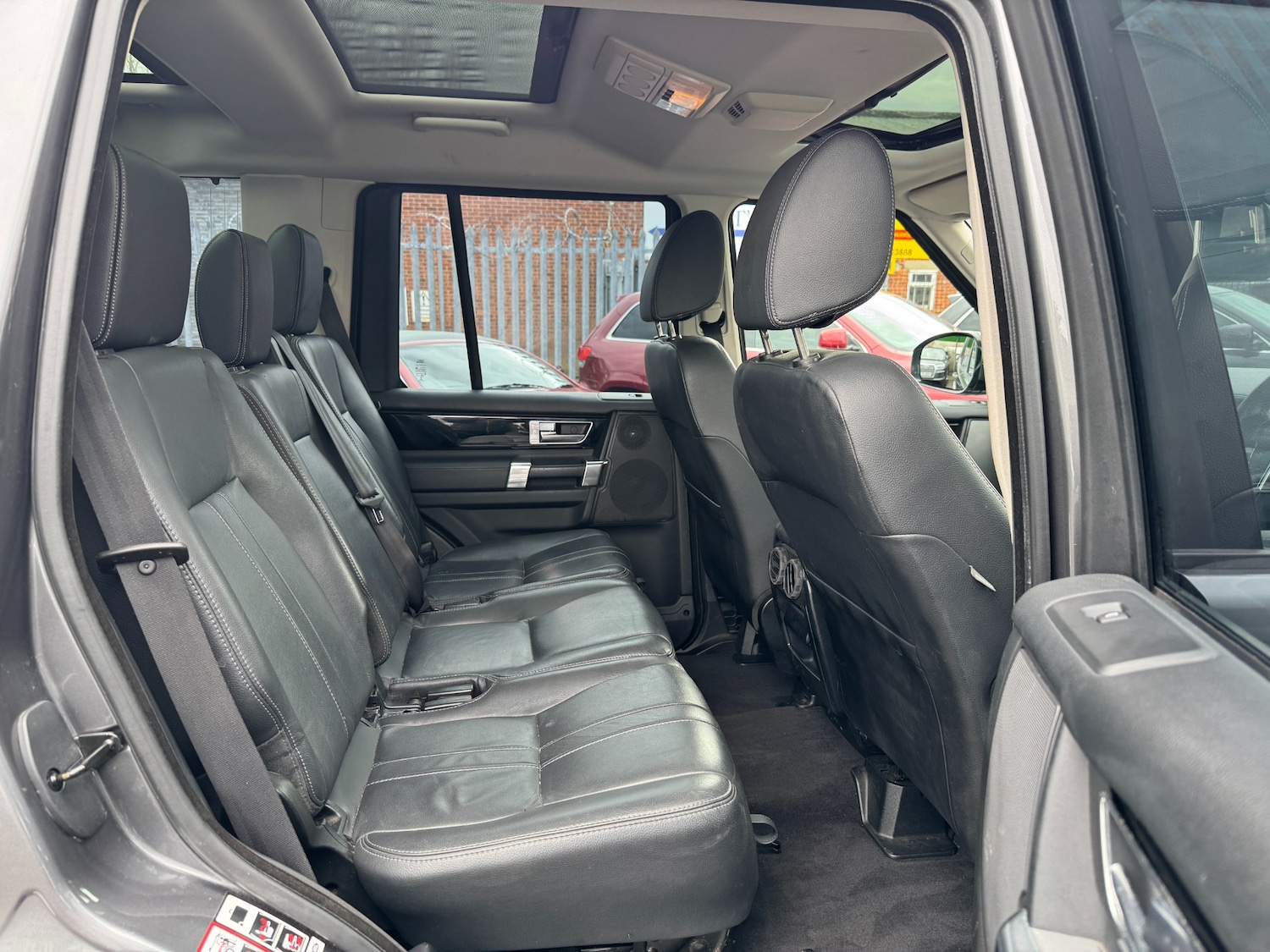 Used Land Rover Discovery 2016 for sale - 76566386: Photo 56