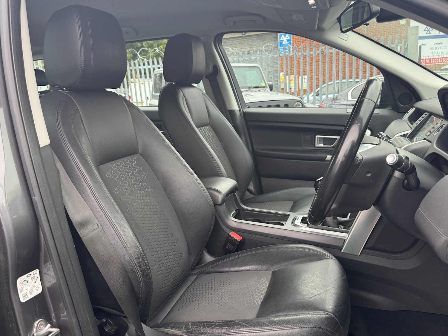 Used Land Rover Discovery Sport 2017 for sale - 76316677: Photo 31