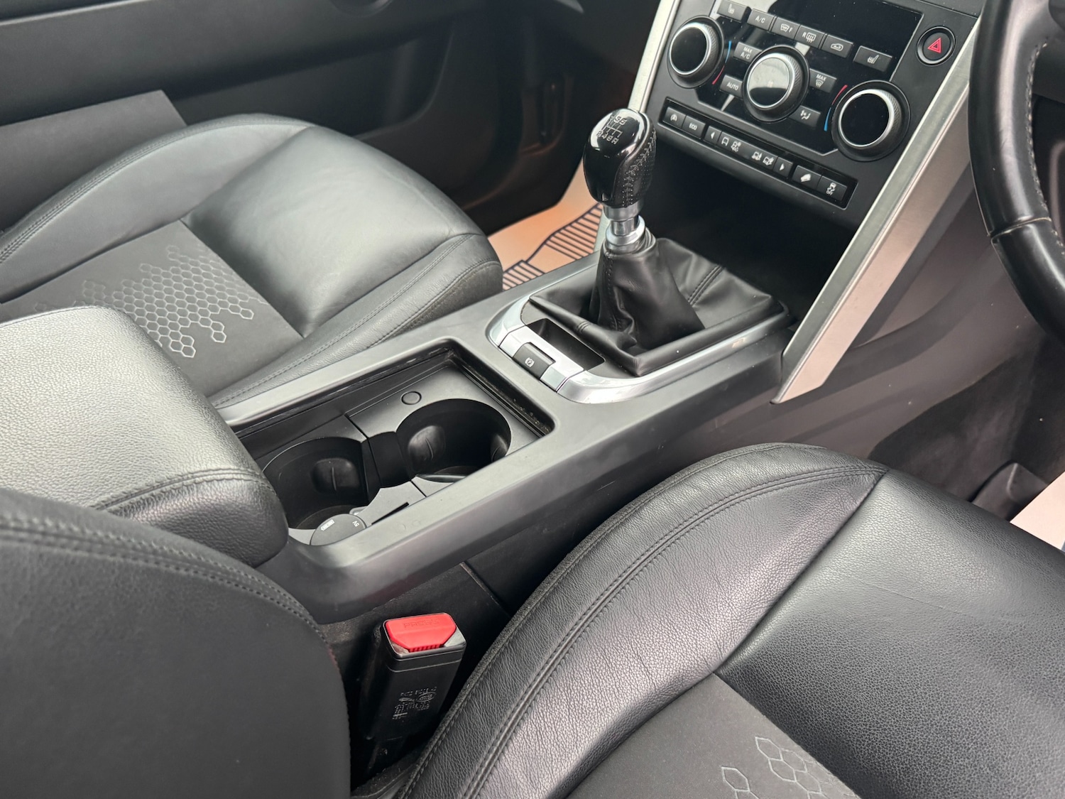 Used Land Rover Discovery Sport 2017 for sale - 76316677: Photo 32