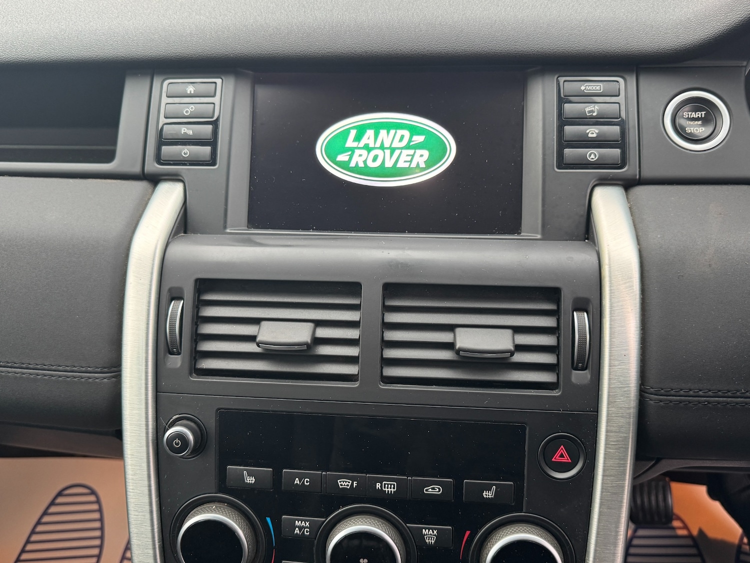 Used Land Rover Discovery Sport 2017 for sale - 76316677: Photo 38