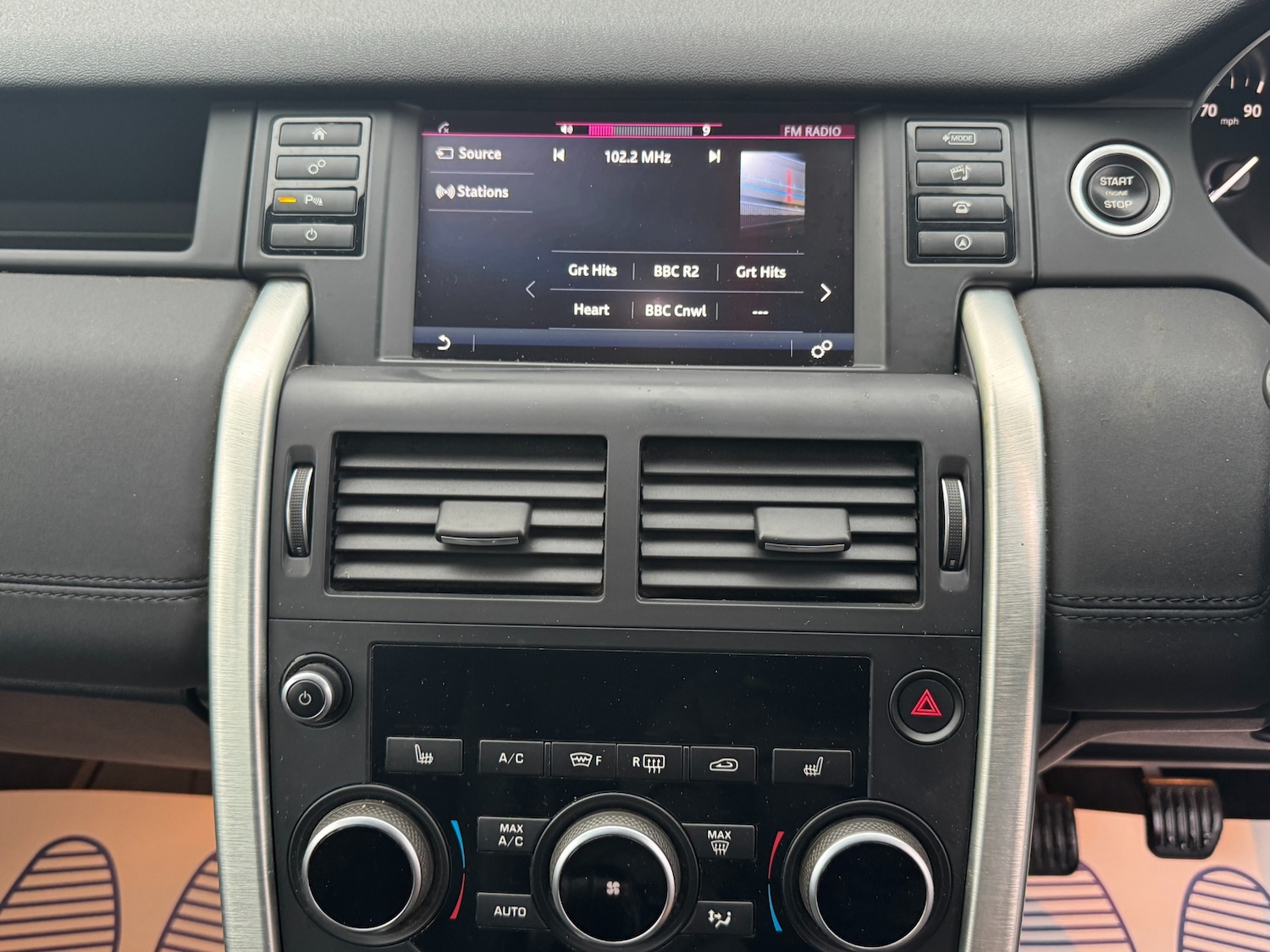 Used Land Rover Discovery Sport 2017 for sale - 76316677: Photo 41