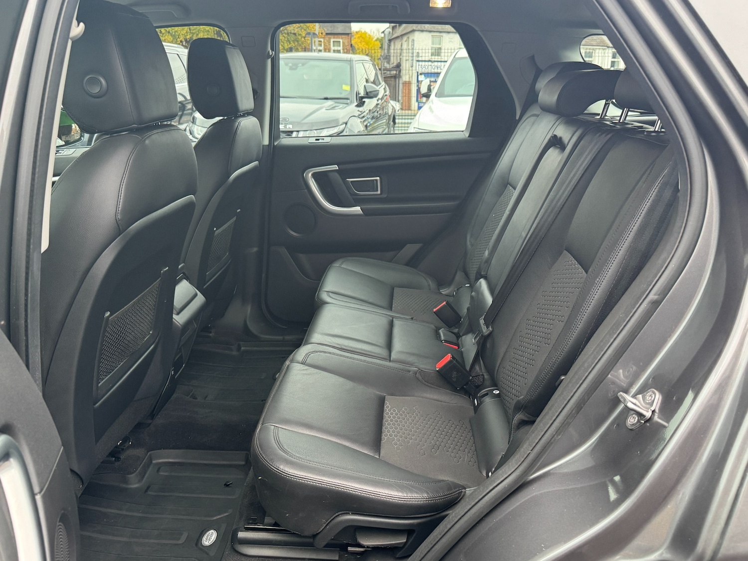 Used Land Rover Discovery Sport 2017 for sale - 76316677: Photo 50