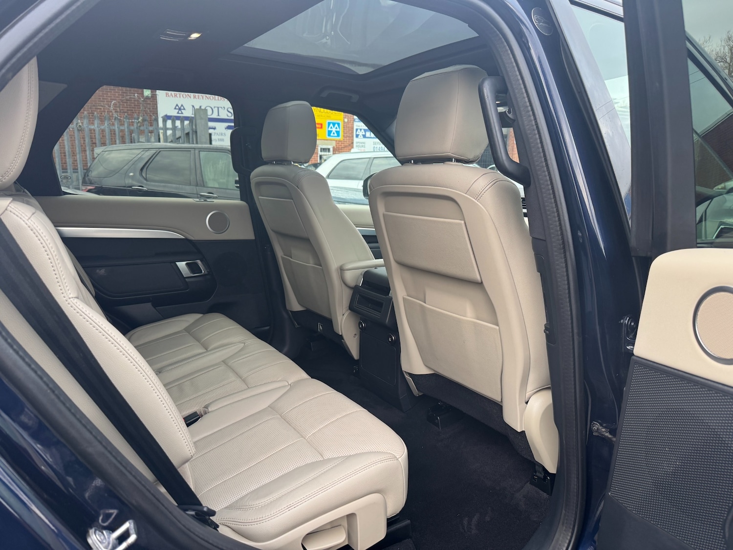 Used Land Rover Discovery 2020 for sale - 77080682: Photo 58