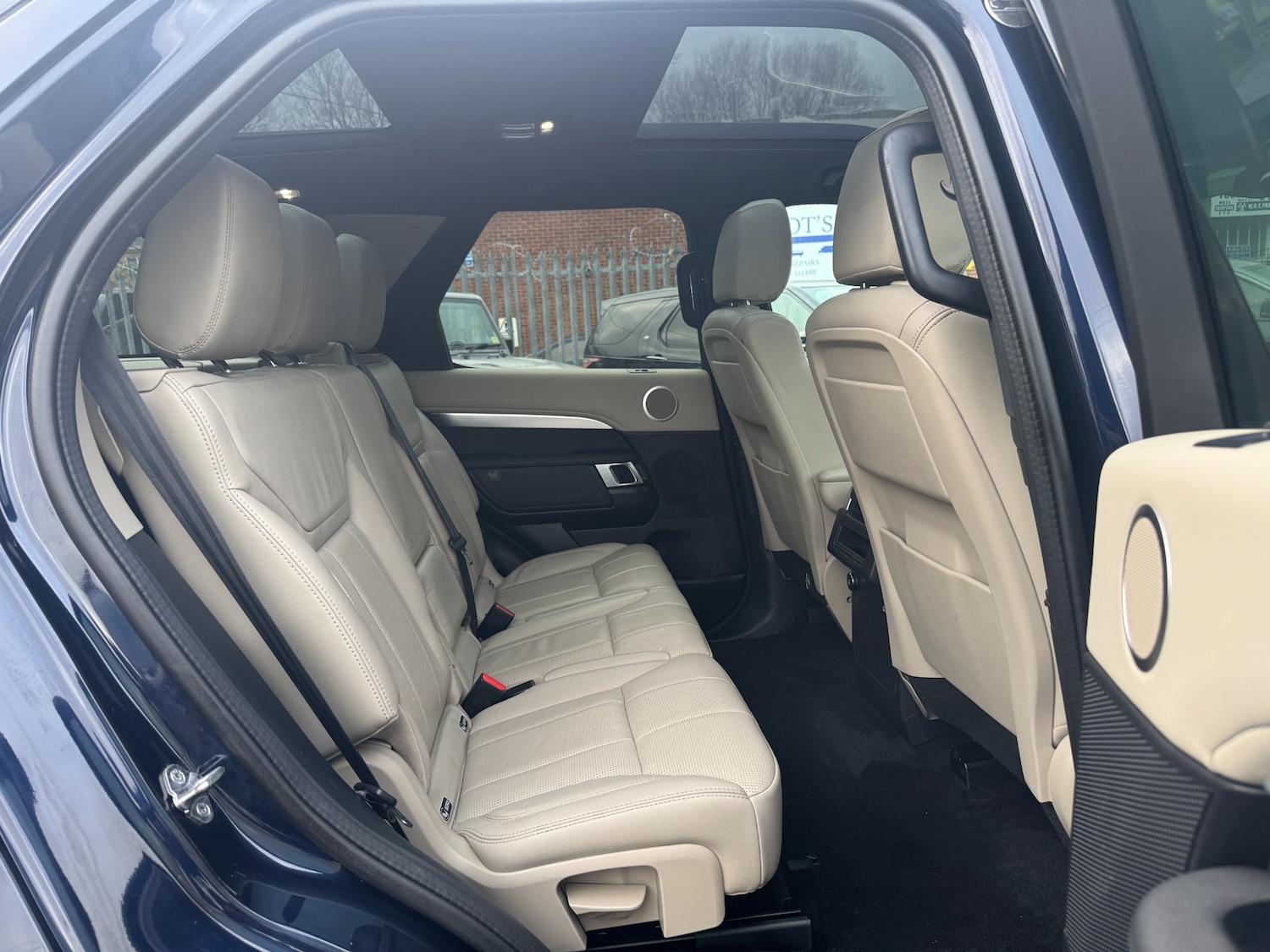 Used Land Rover Discovery 2020 for sale - 77080682: Photo 60