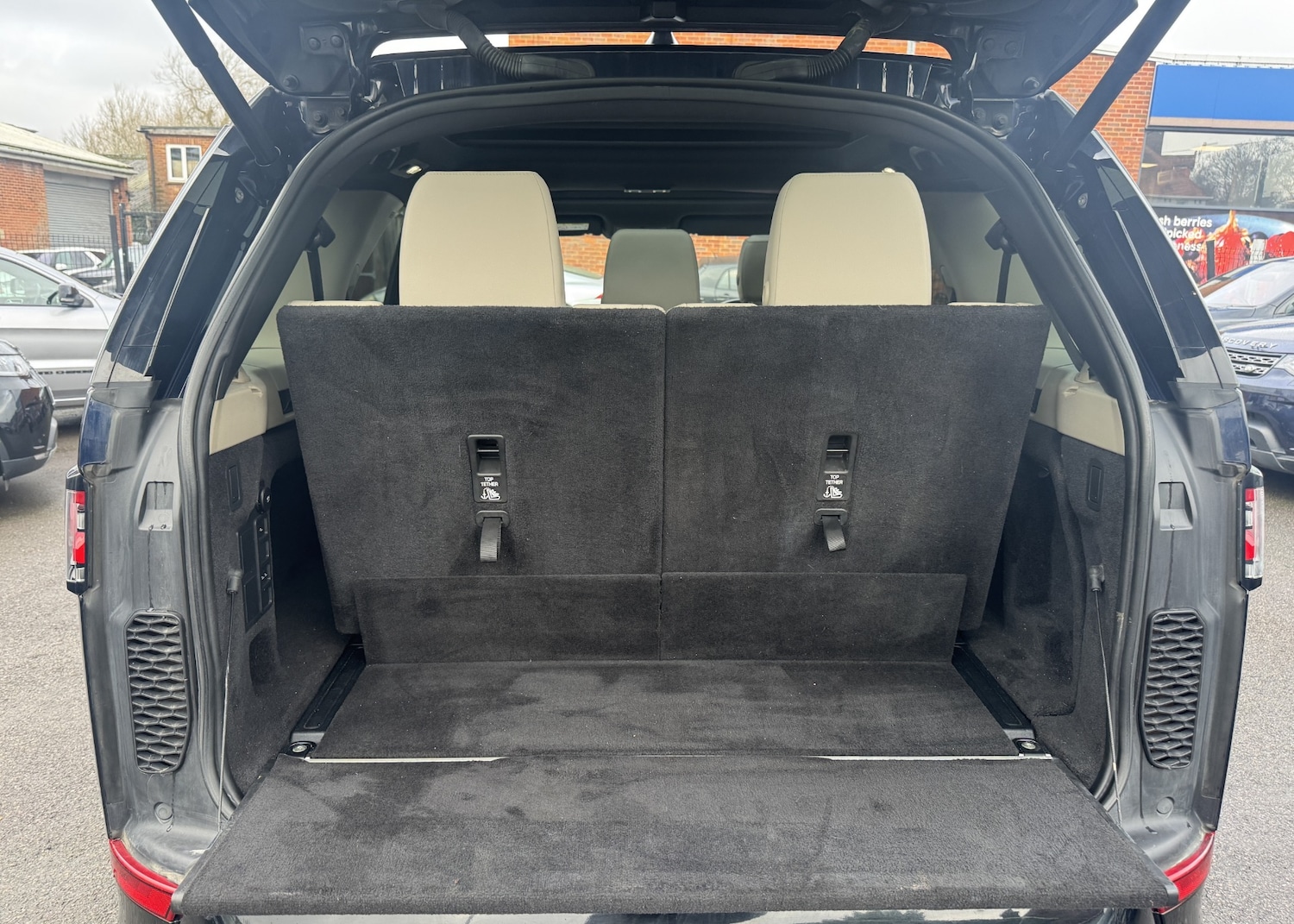 Used Land Rover Discovery 2020 for sale - 77080682: Photo 66