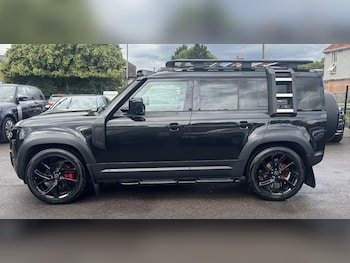 Used Land Rover Defender 2021 for sale - 79038090: Photo