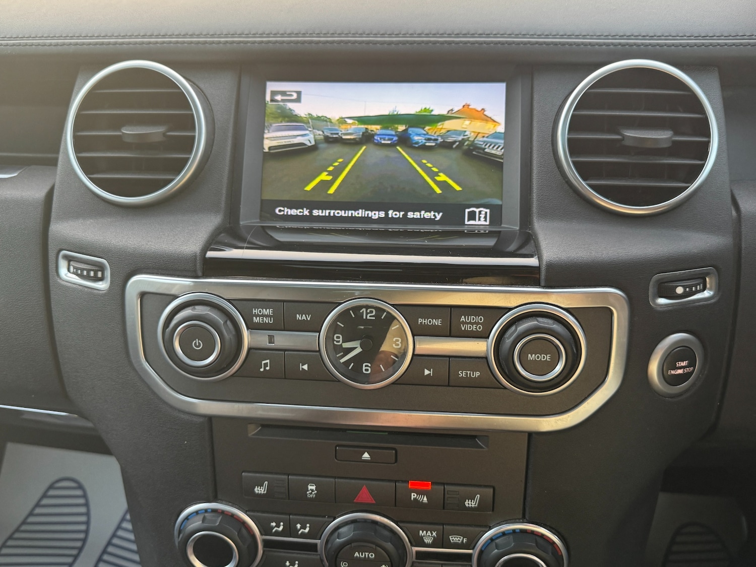 Used Land Rover Discovery 2016 for sale - 76218528: Photo 38