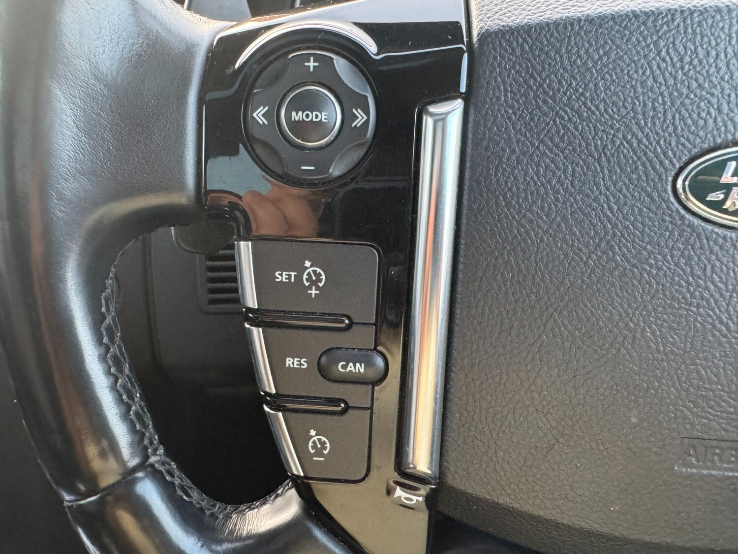 Used Land Rover Discovery 2016 for sale - 76218528: Photo 45