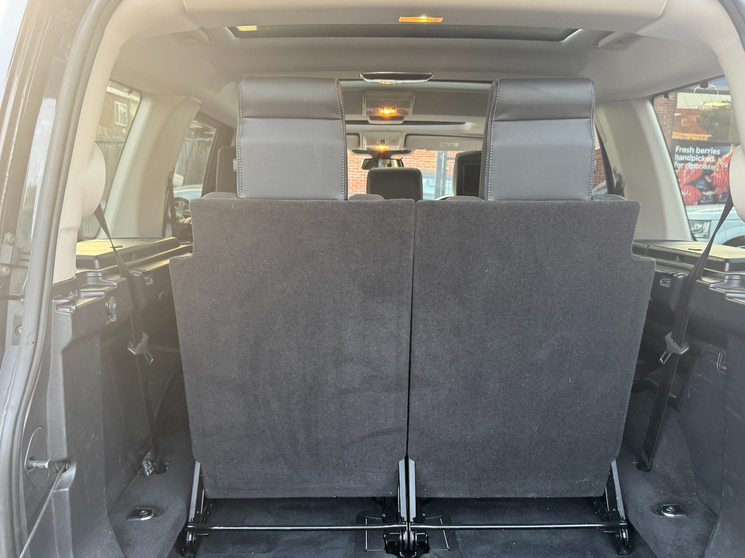 Used Land Rover Discovery 2016 for sale - 76218528: Photo 68