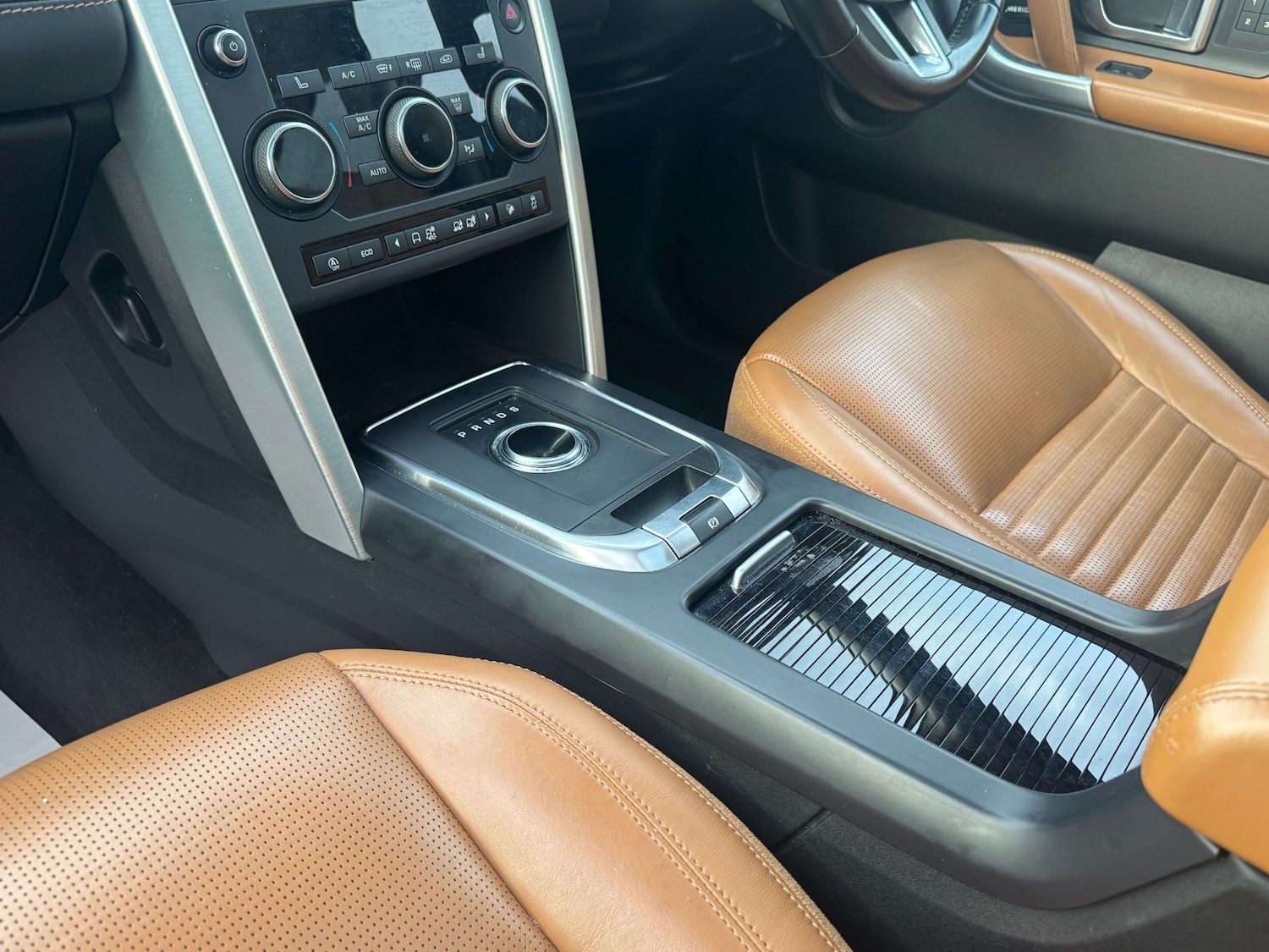 Used Land Rover Discovery Sport 2018 for sale - 77053405: Photo 33