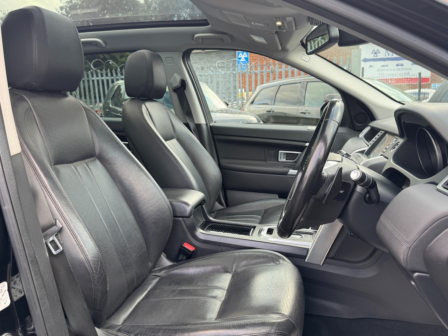 Used Land Rover Discovery Sport 2017 for sale - 76025965: Photo 31