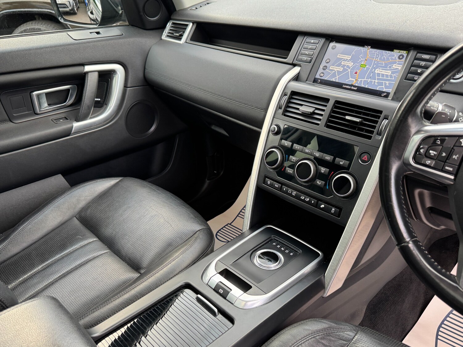 Used Land Rover Discovery Sport 2017 for sale - 76025965: Photo 34