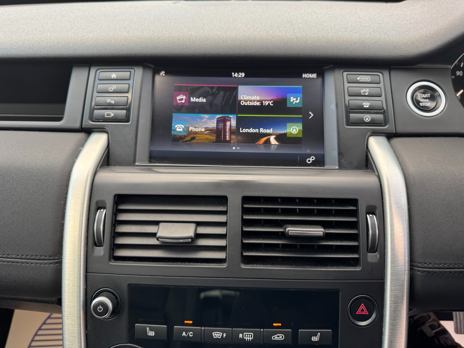 Used Land Rover Discovery Sport 2017 for sale - 76025965: Photo 40