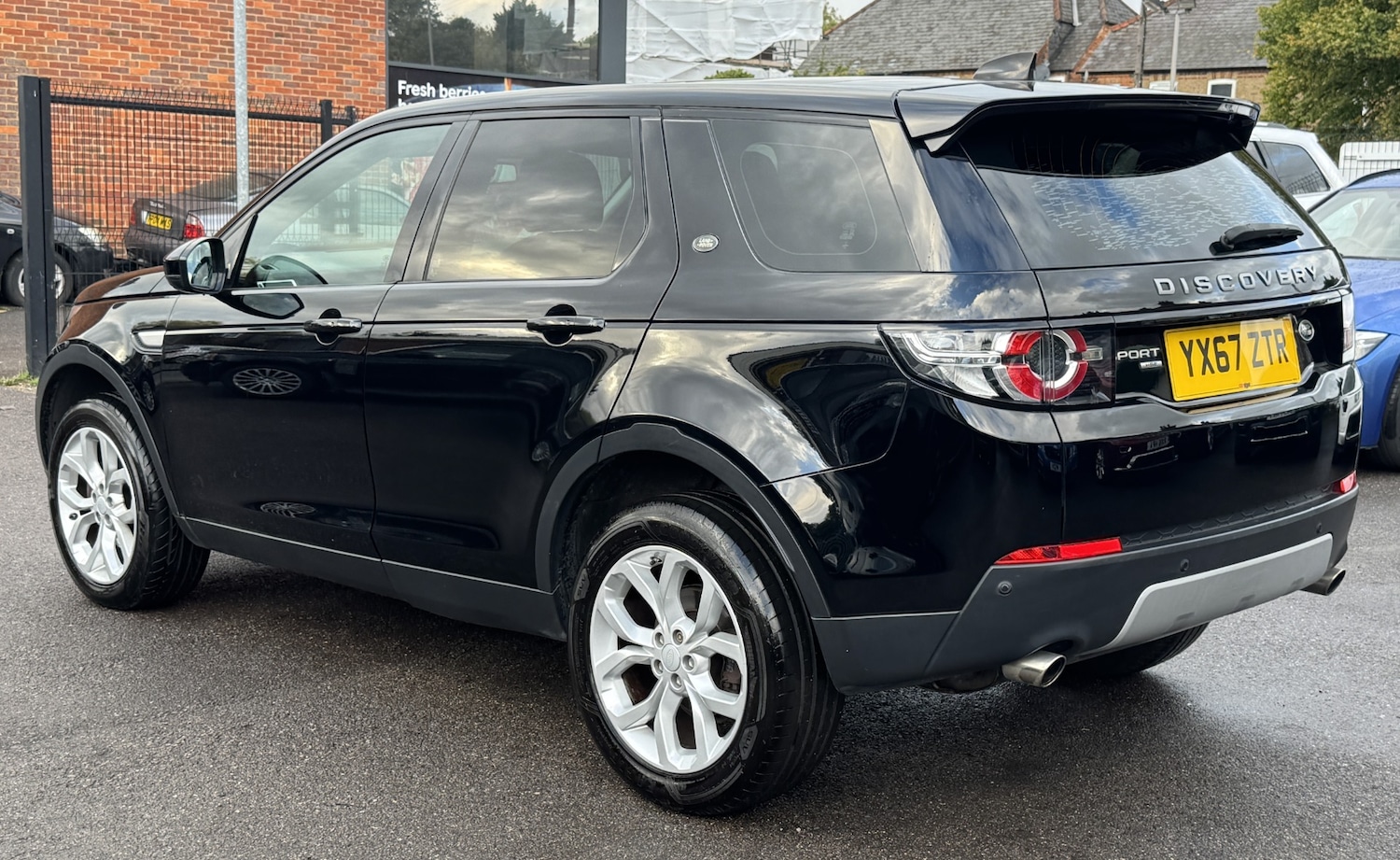 Used Land Rover Discovery Sport 2017 for sale - 76025965: Photo 5