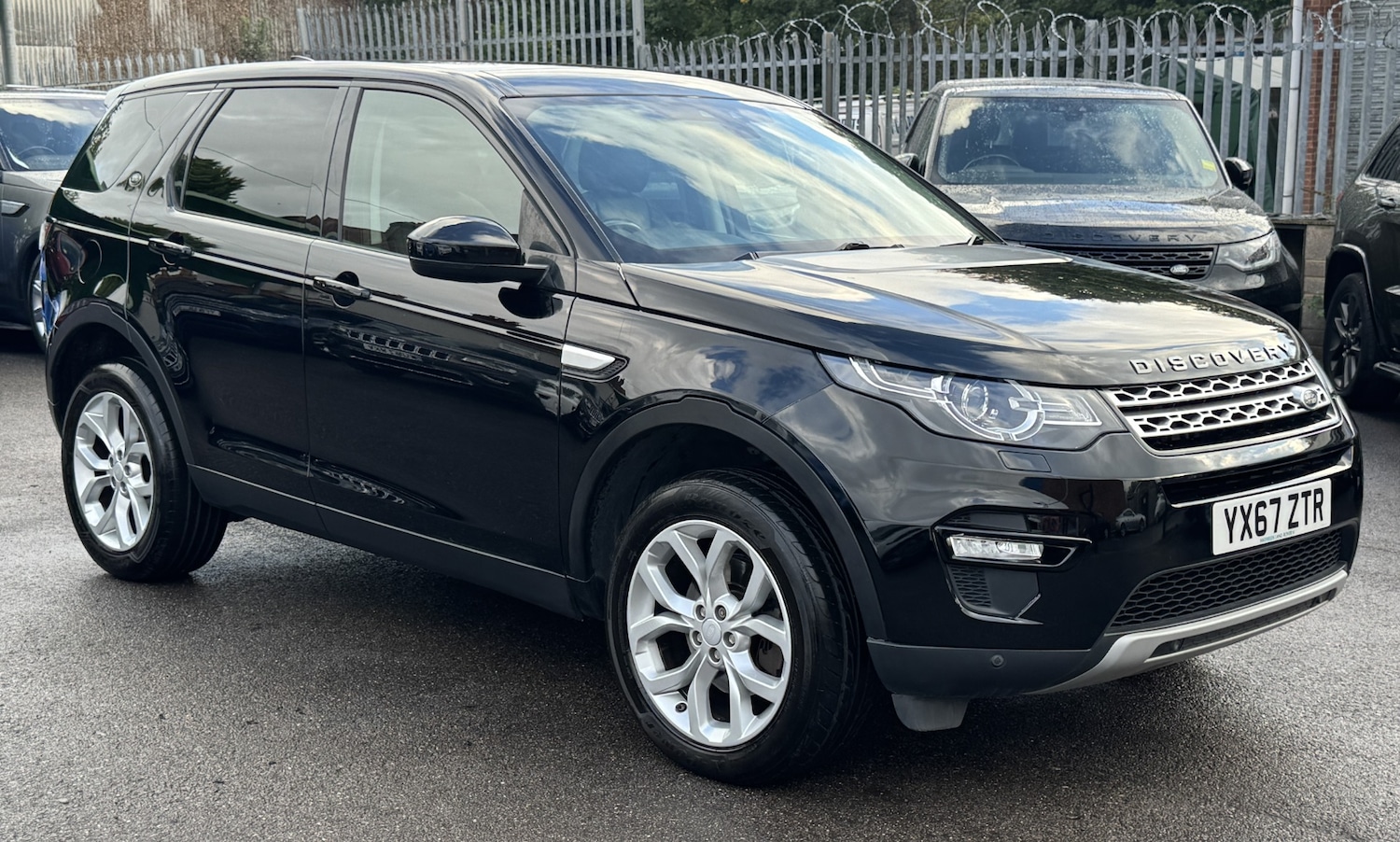 Used Land Rover Discovery Sport 2017 for sale - 76025965: Photo 9