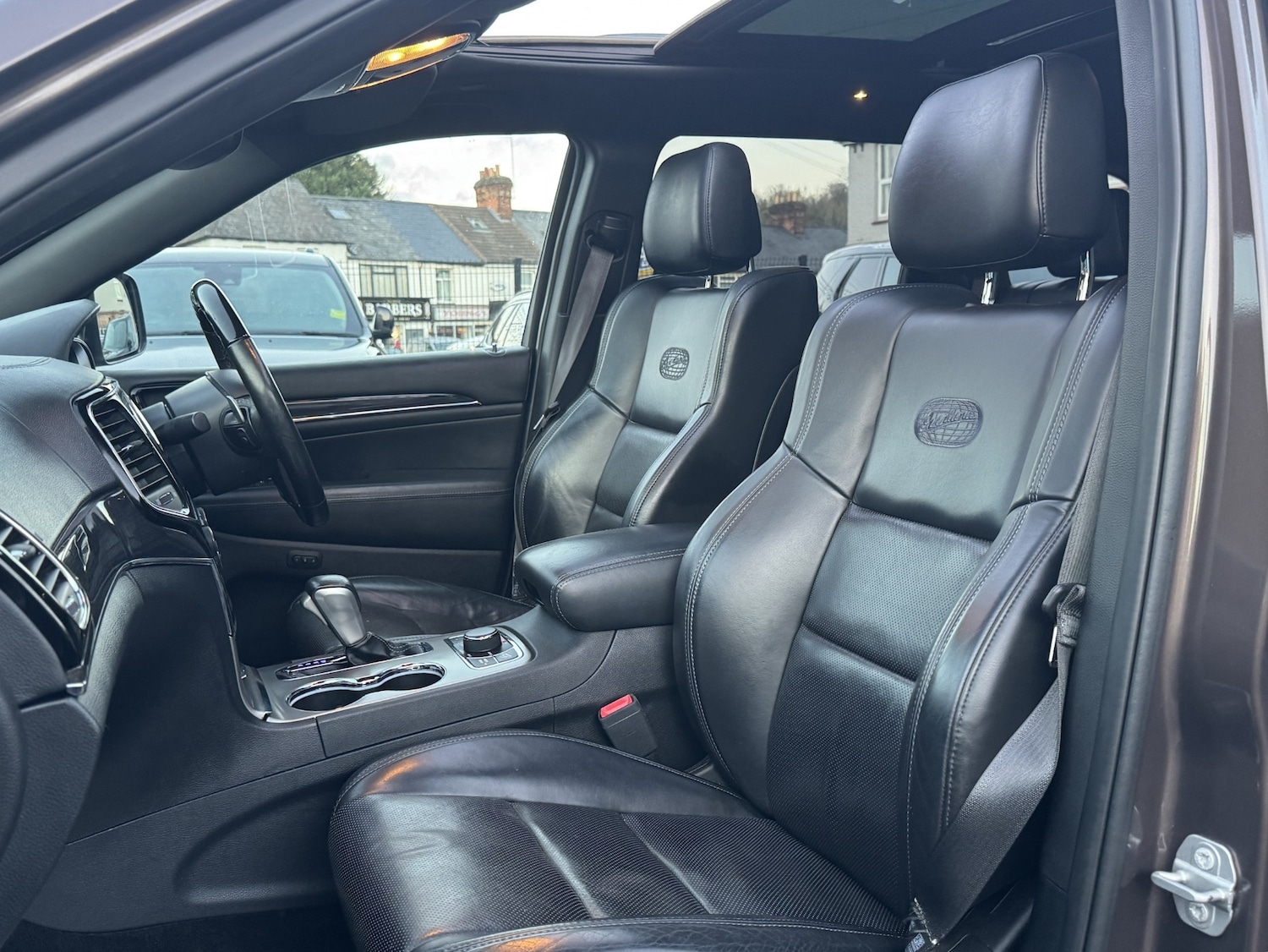 Used Jeep Grand Cherokee 2019 for sale - 76908564: Photo 28