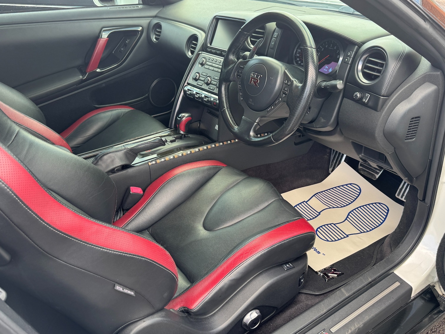 Used Nissan GT-R 2011 for sale - 76578243: Photo 32