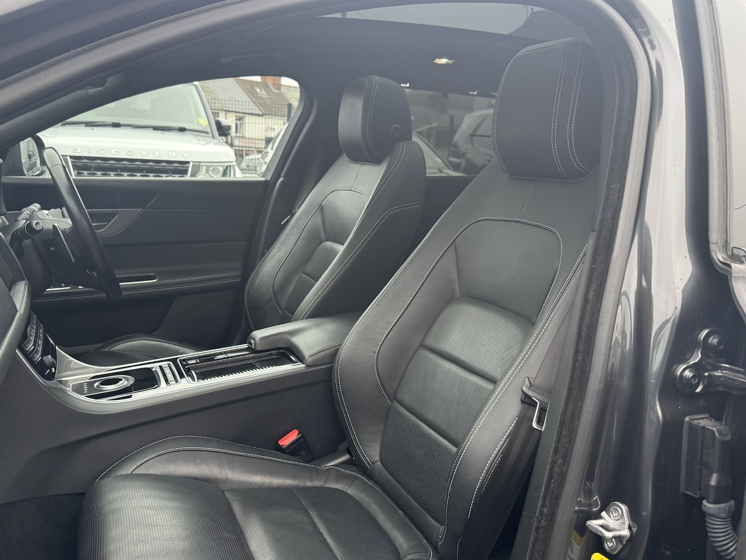 Used Jaguar XF 2017 for sale - 76611119: Photo 30