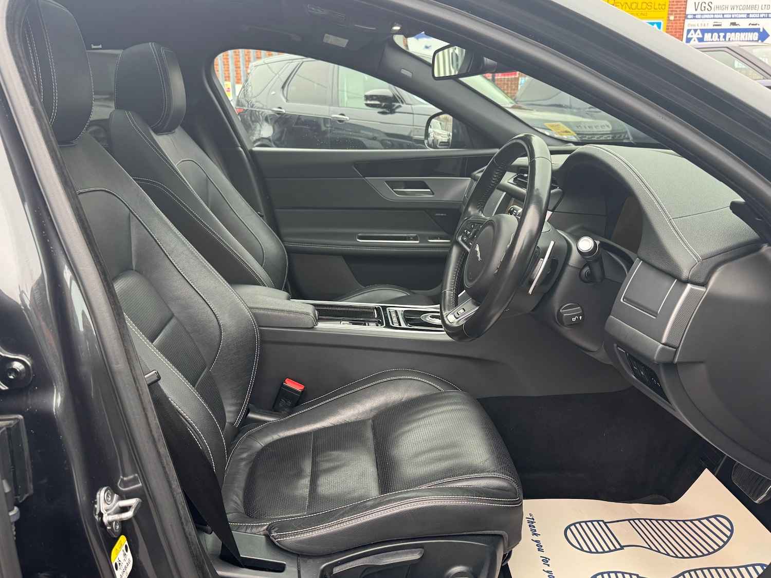 Used Jaguar XF 2017 for sale - 76611119: Photo 32