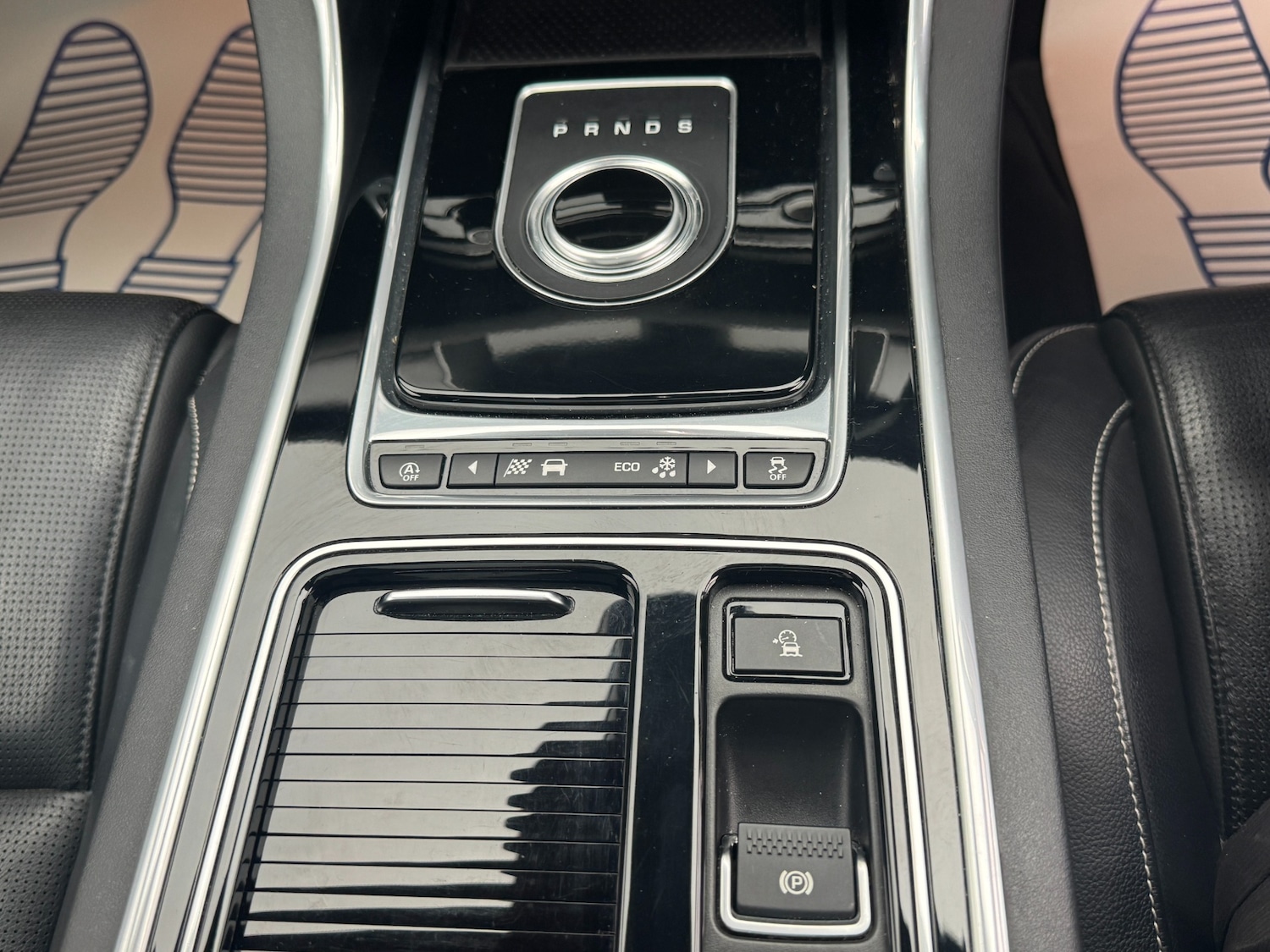 Used Jaguar XF 2017 for sale - 76611119: Photo 39