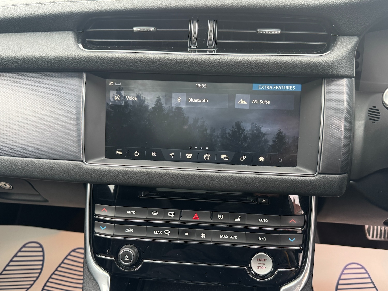 Used Jaguar XF 2017 for sale - 76611119: Photo 42