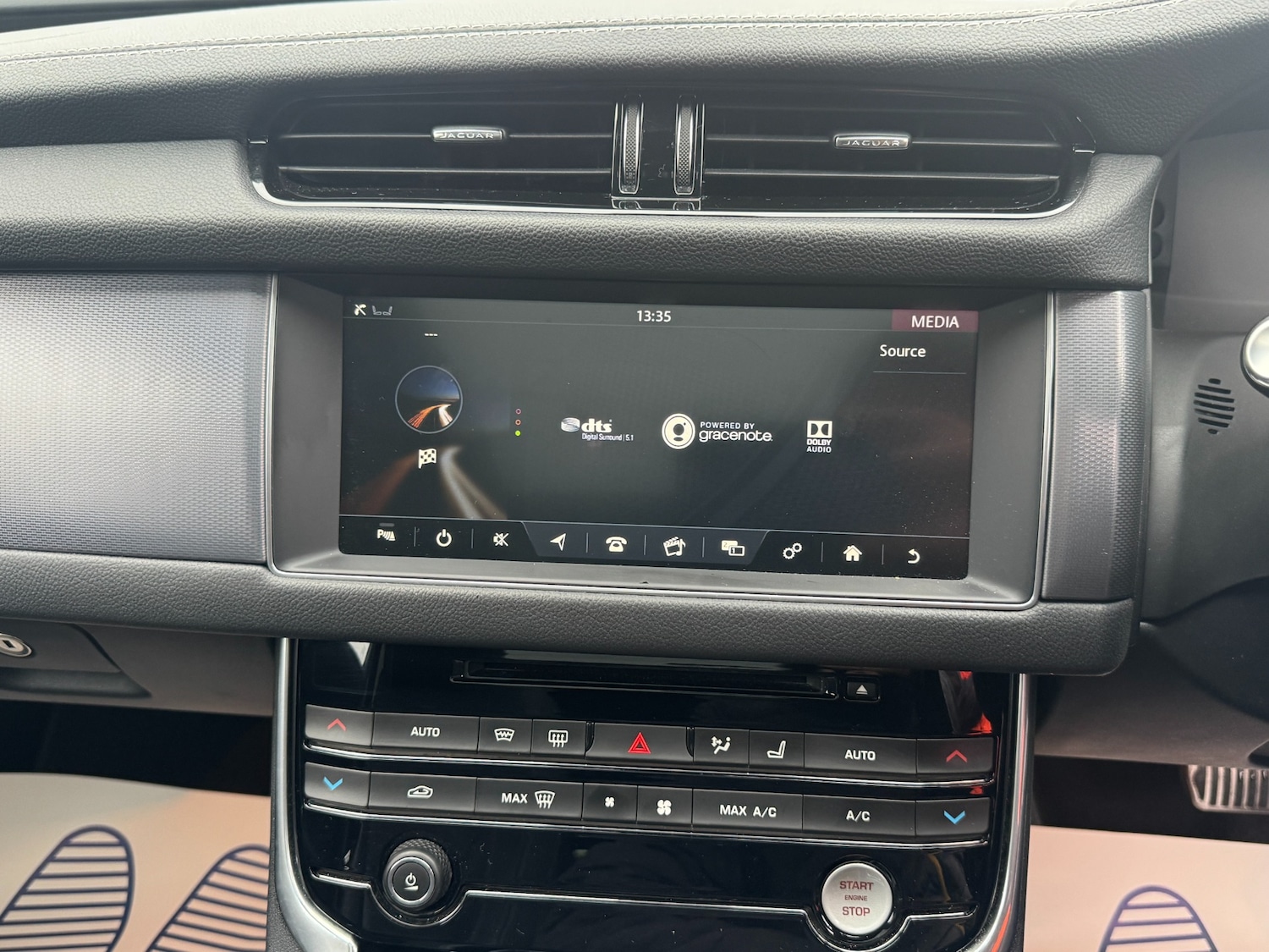 Used Jaguar XF 2017 for sale - 76611119: Photo 44