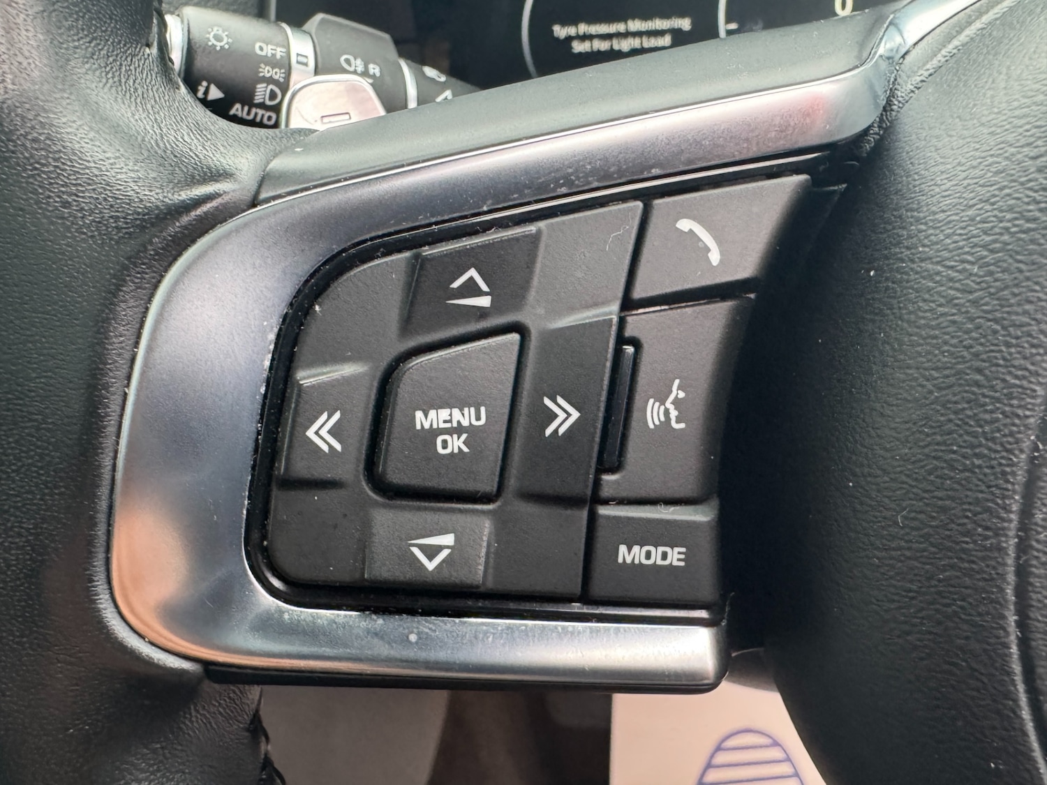 Used Jaguar XF 2017 for sale - 76611119: Photo 46