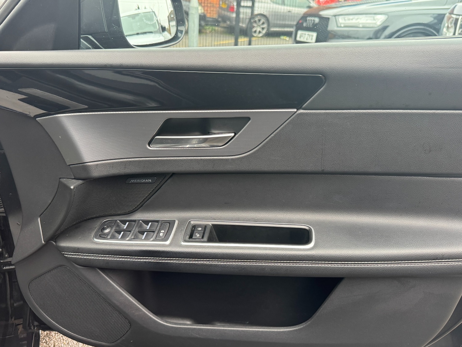 Used Jaguar XF 2017 for sale - 76611119: Photo 54