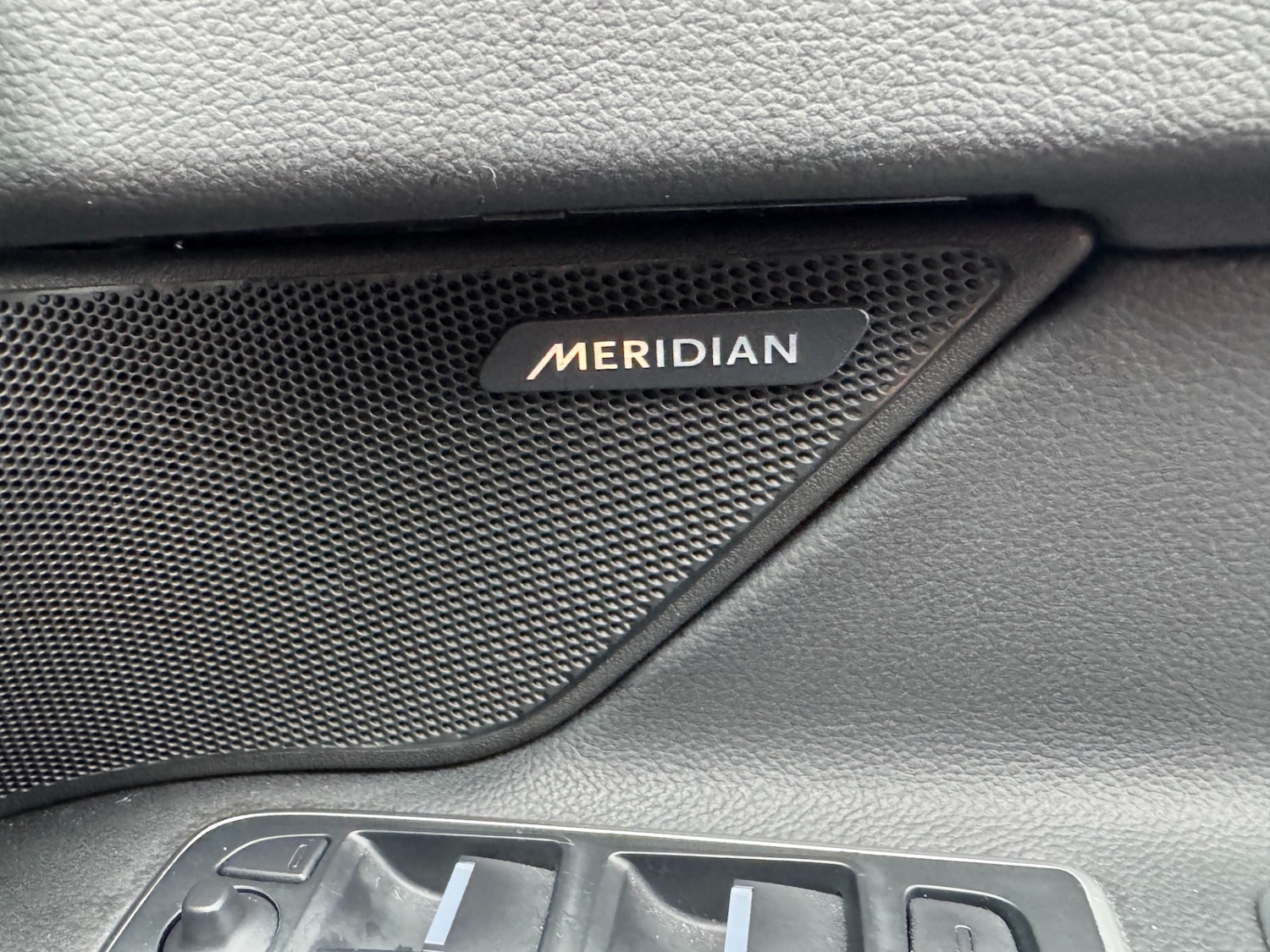 Used Jaguar XF 2017 for sale - 76611119: Photo 56