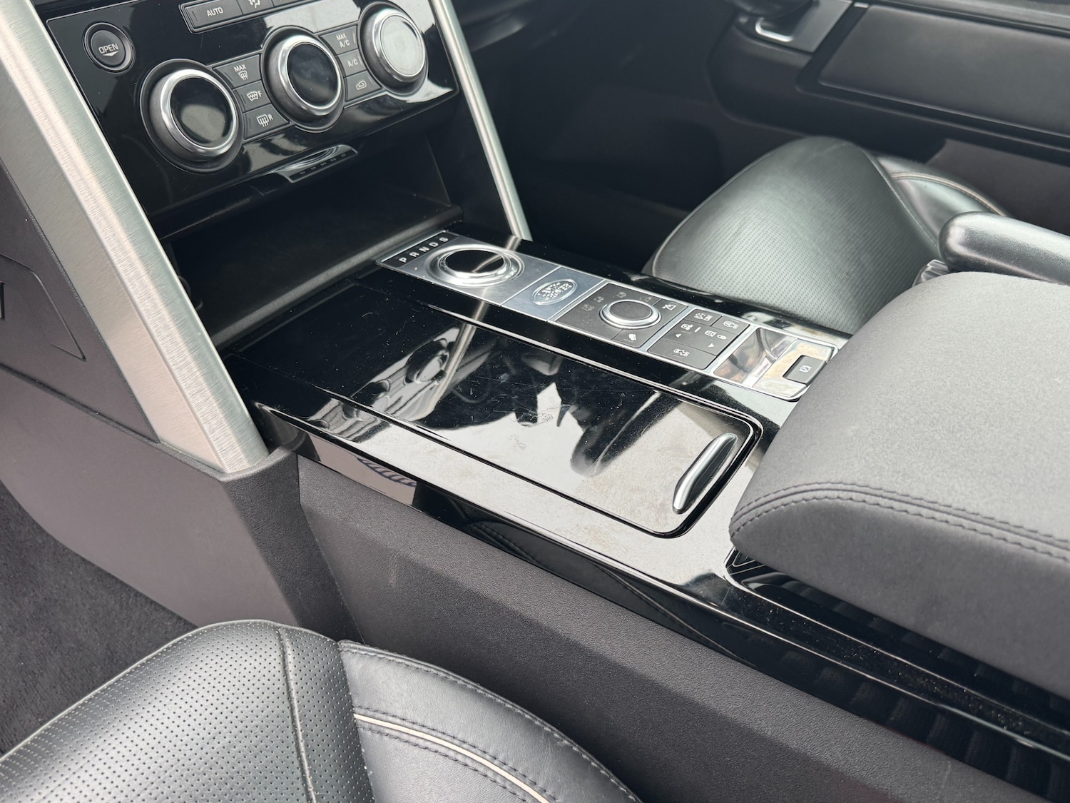 Used Land Rover Discovery 2017 for sale - 76381827: Photo 33