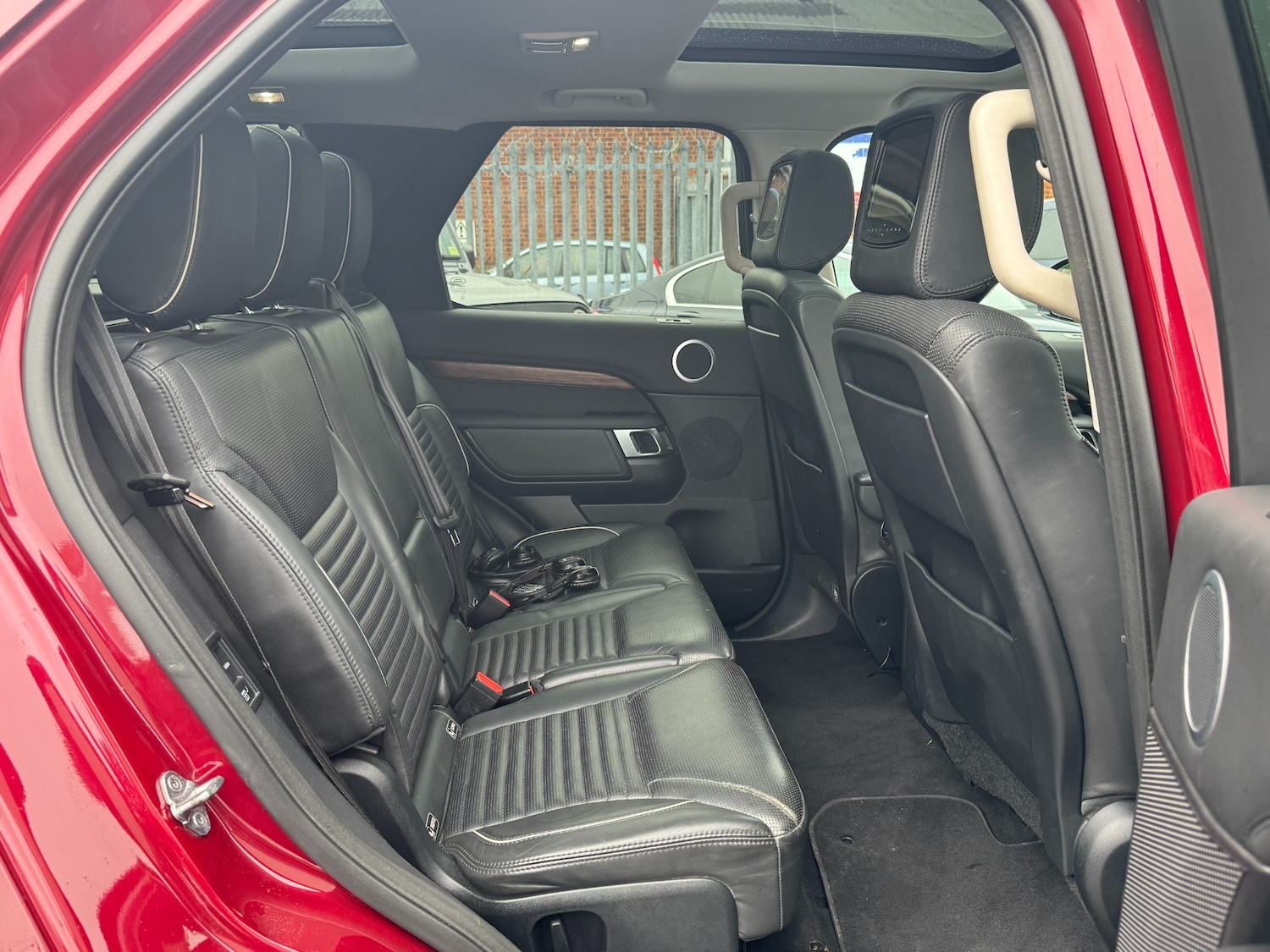 Used Land Rover Discovery 2017 for sale - 76381827: Photo 60