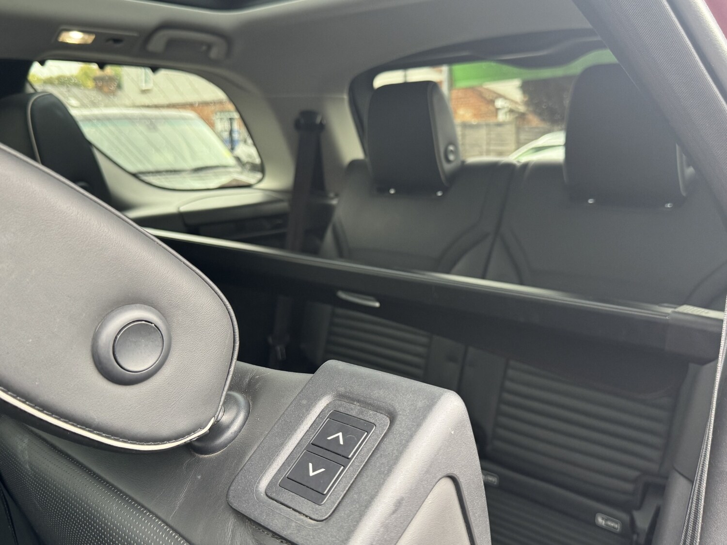 Used Land Rover Discovery 2017 for sale - 76381827: Photo 65