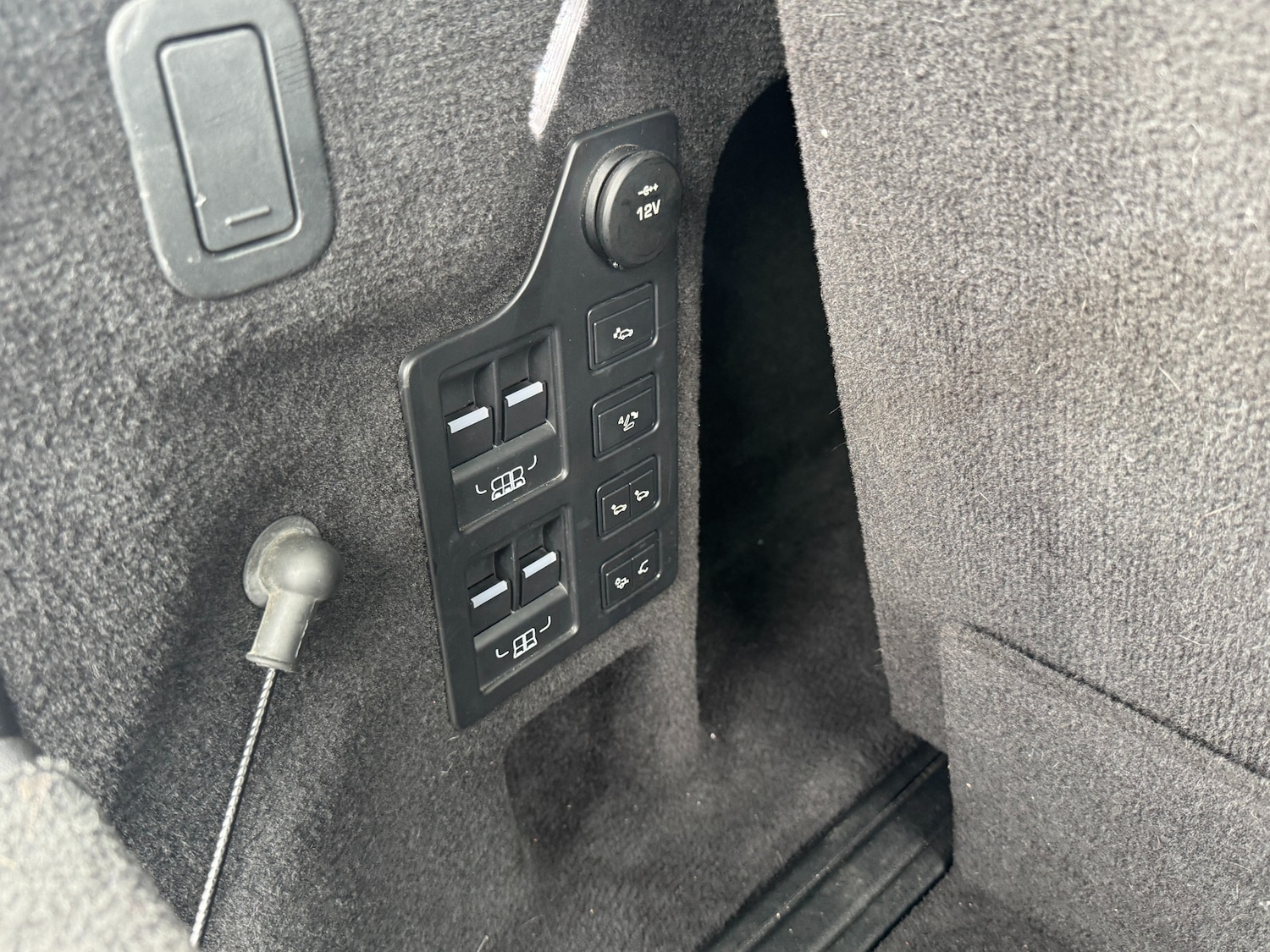 Used Land Rover Discovery 2017 for sale - 76381827: Photo 70