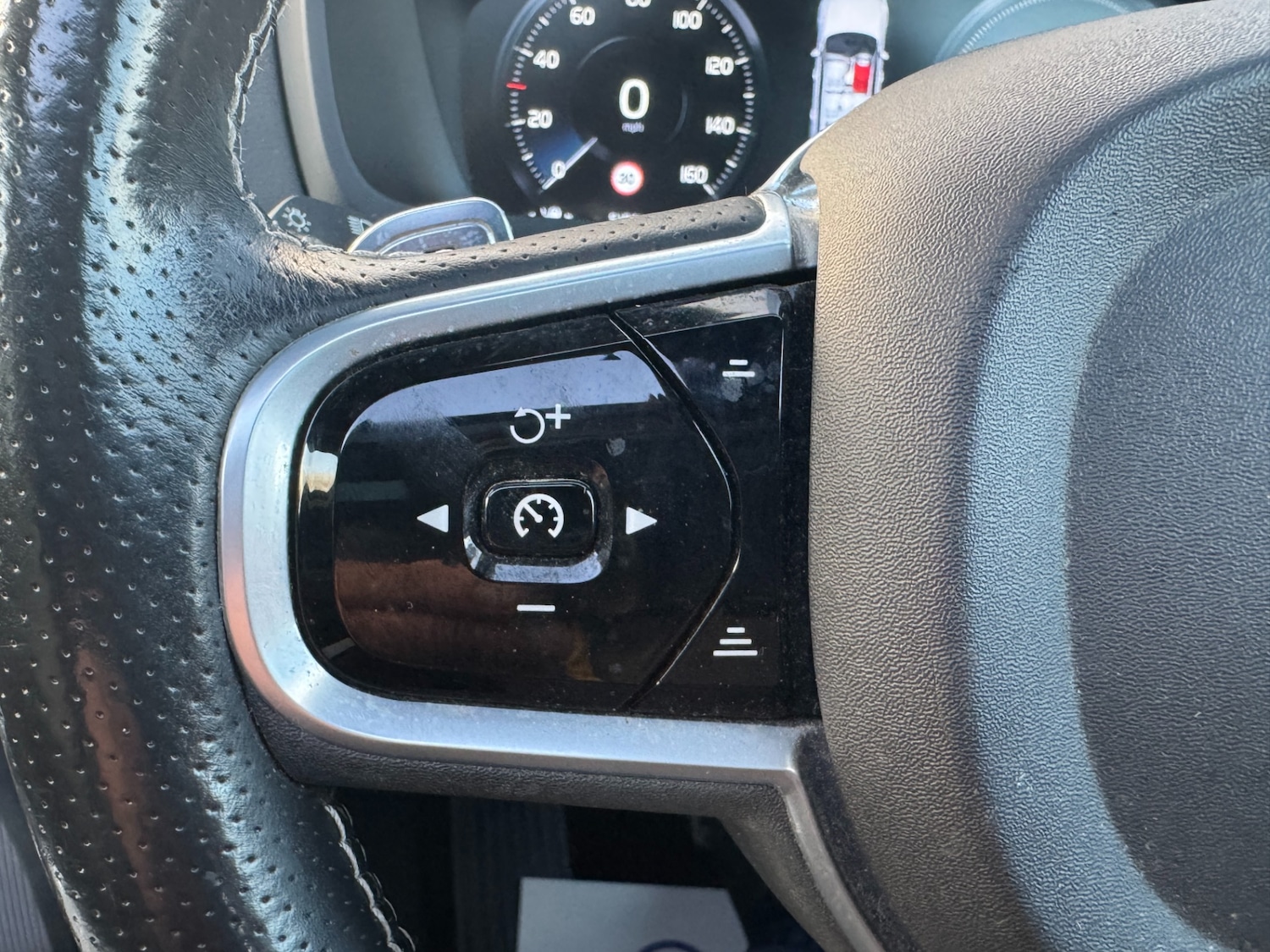 Used Volvo XC90 2017 for sale - 76664313: Photo 45