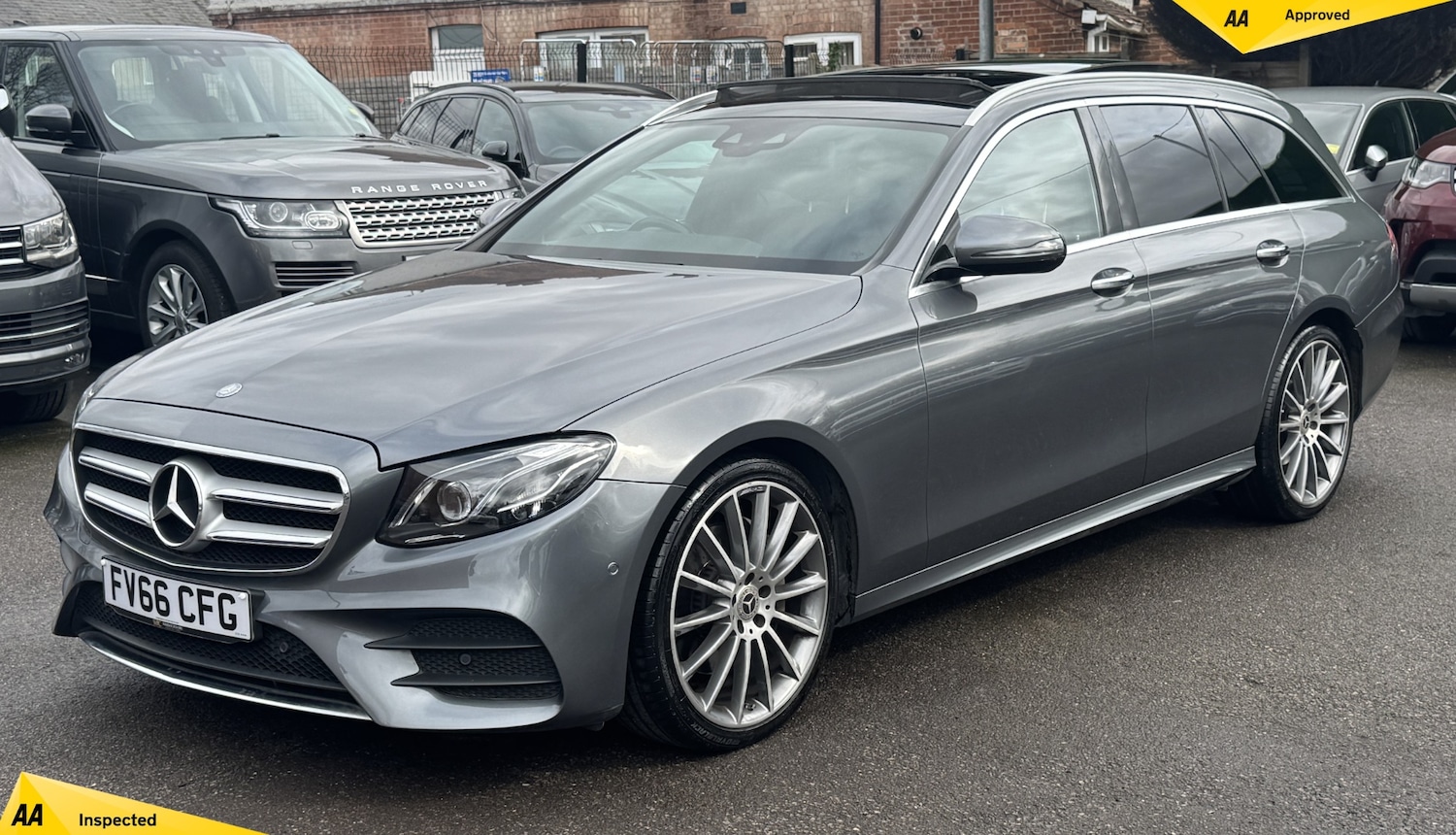 Used Mercedes-Benz E Class 2016 for sale - 77896204: Photo 1