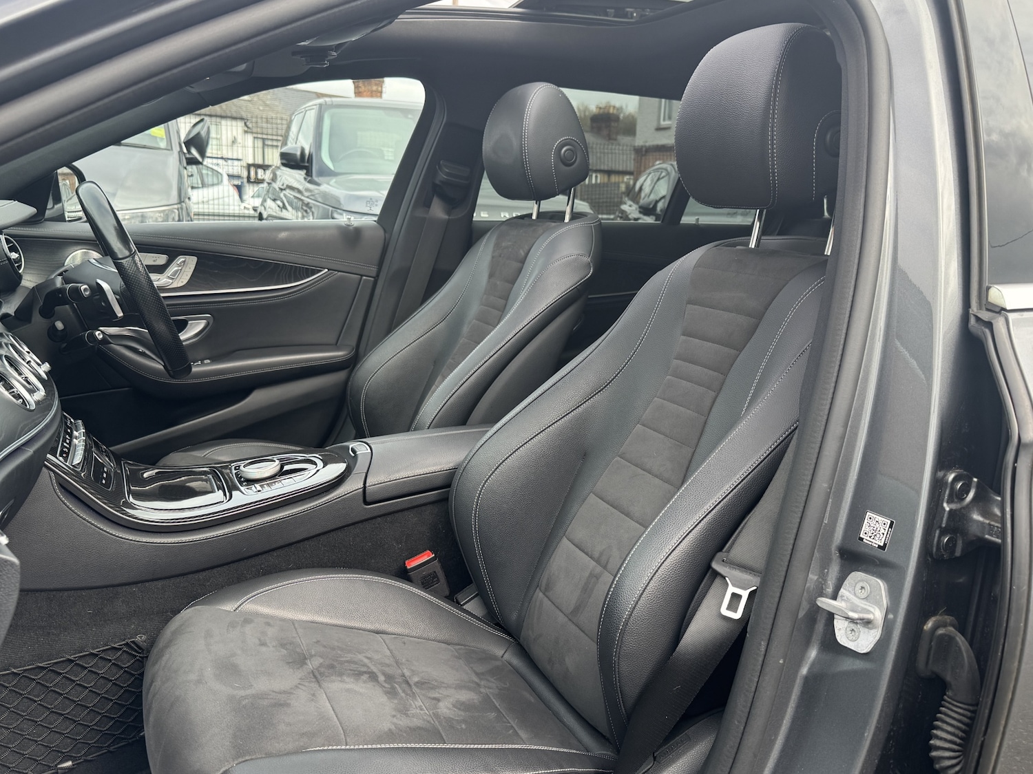 Used Mercedes-Benz E Class 2016 for sale - 77896204: Photo 28