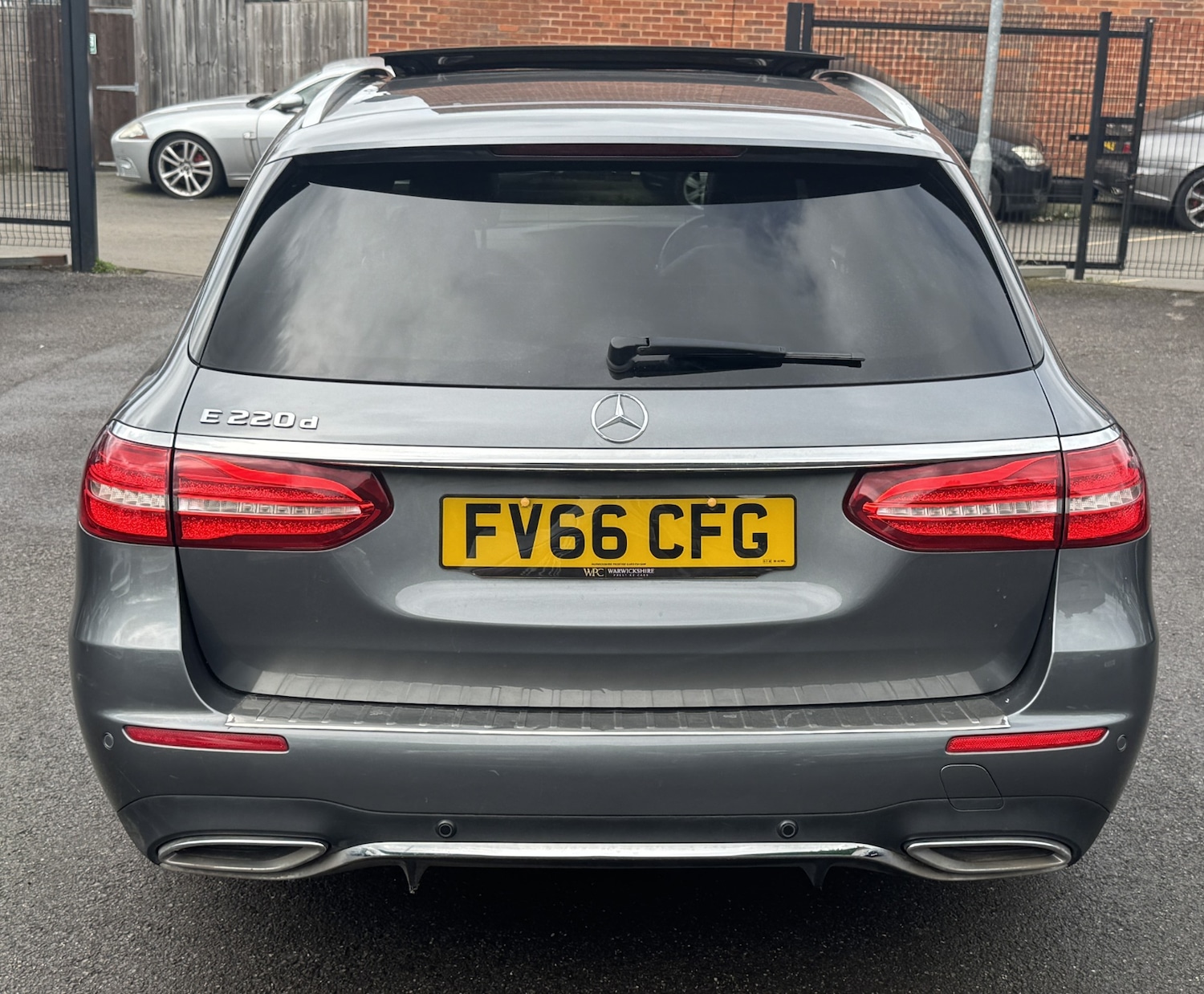 Used Mercedes-Benz E Class 2016 for sale - 77896204: Photo 6