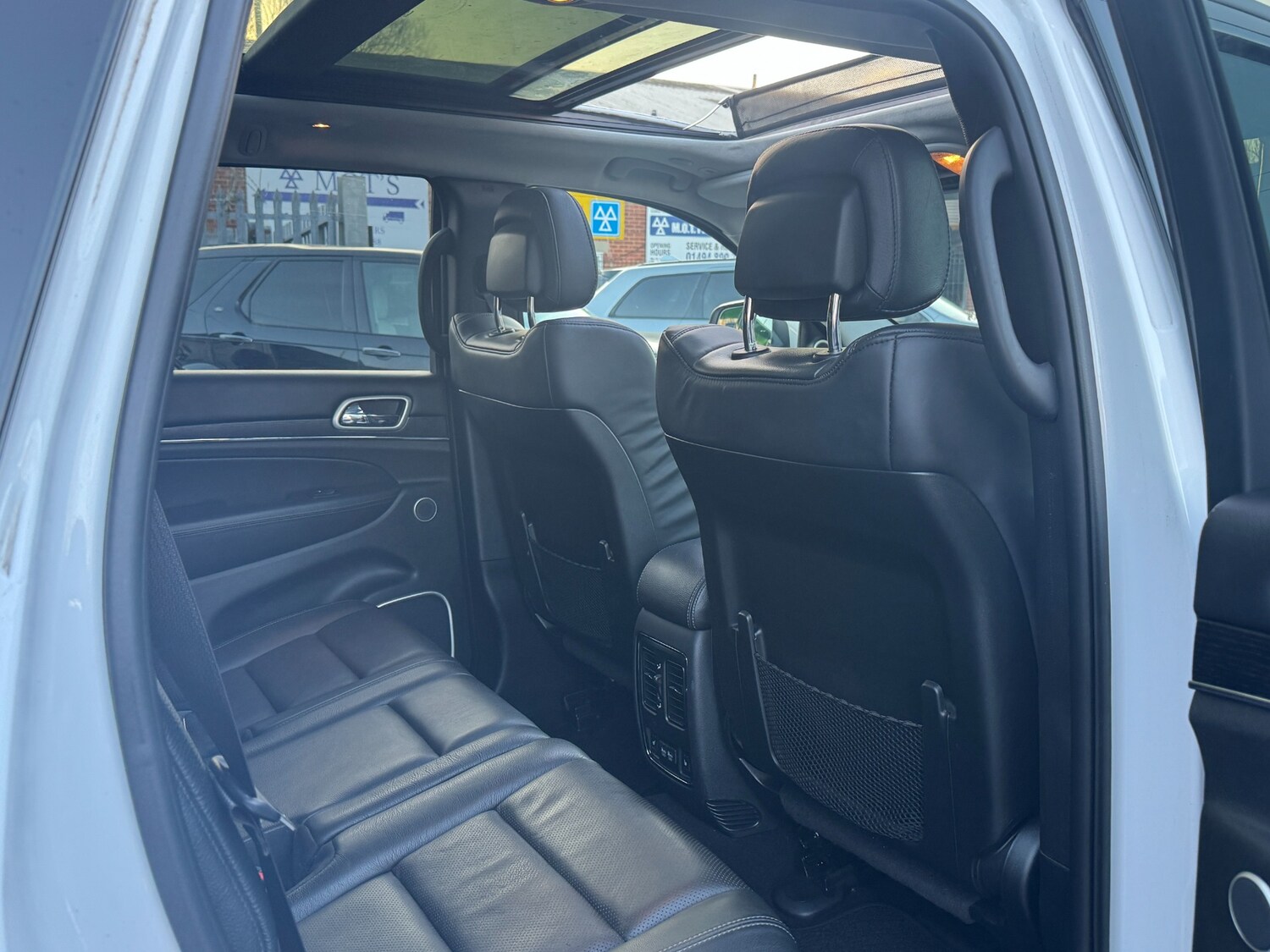 Used Jeep Grand Cherokee 2019 for sale - 77492324: Photo 60