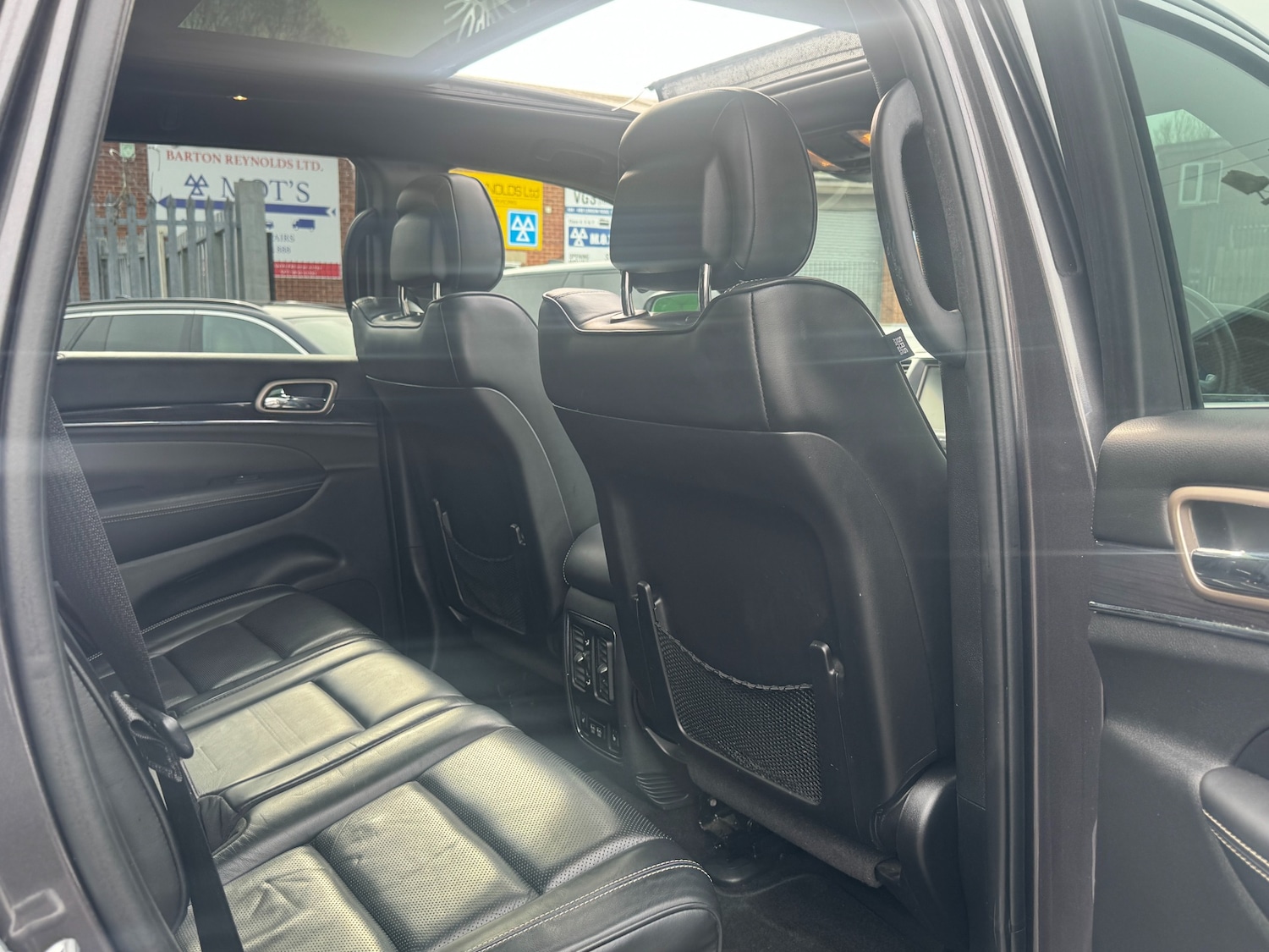 Used Jeep Grand Cherokee 2018 for sale - 77973909: Photo 59