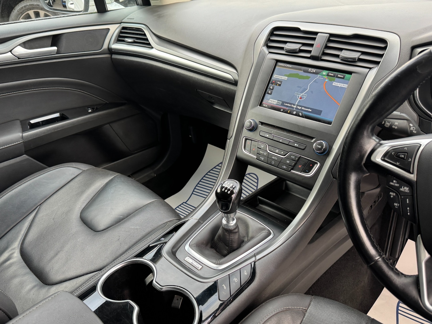 Used Ford Mondeo 2015 for sale - 76025808: Photo 32