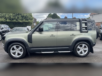 Used Land Rover Defender 2021 for sale - 79038117: Photo