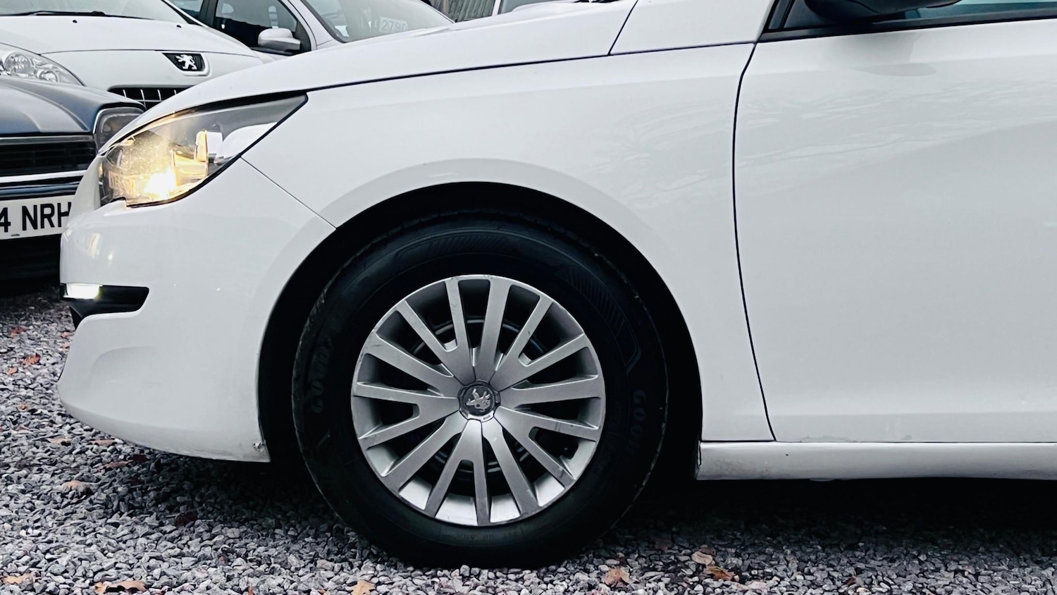 Used Peugeot 308 2015 for sale - 77149569: Photo 21