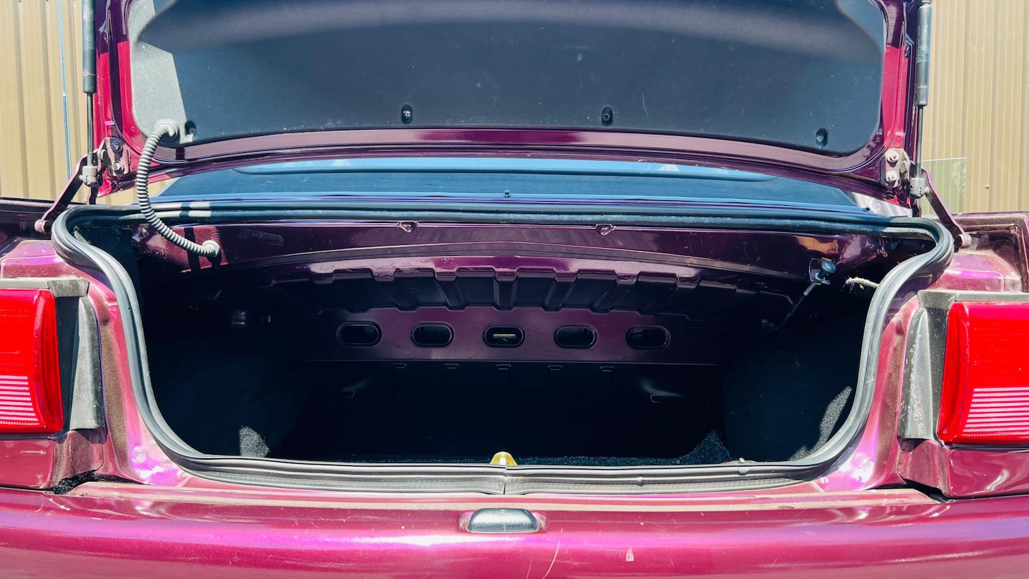 Used Ford Escort 1997 for sale - 77149586: Photo 31