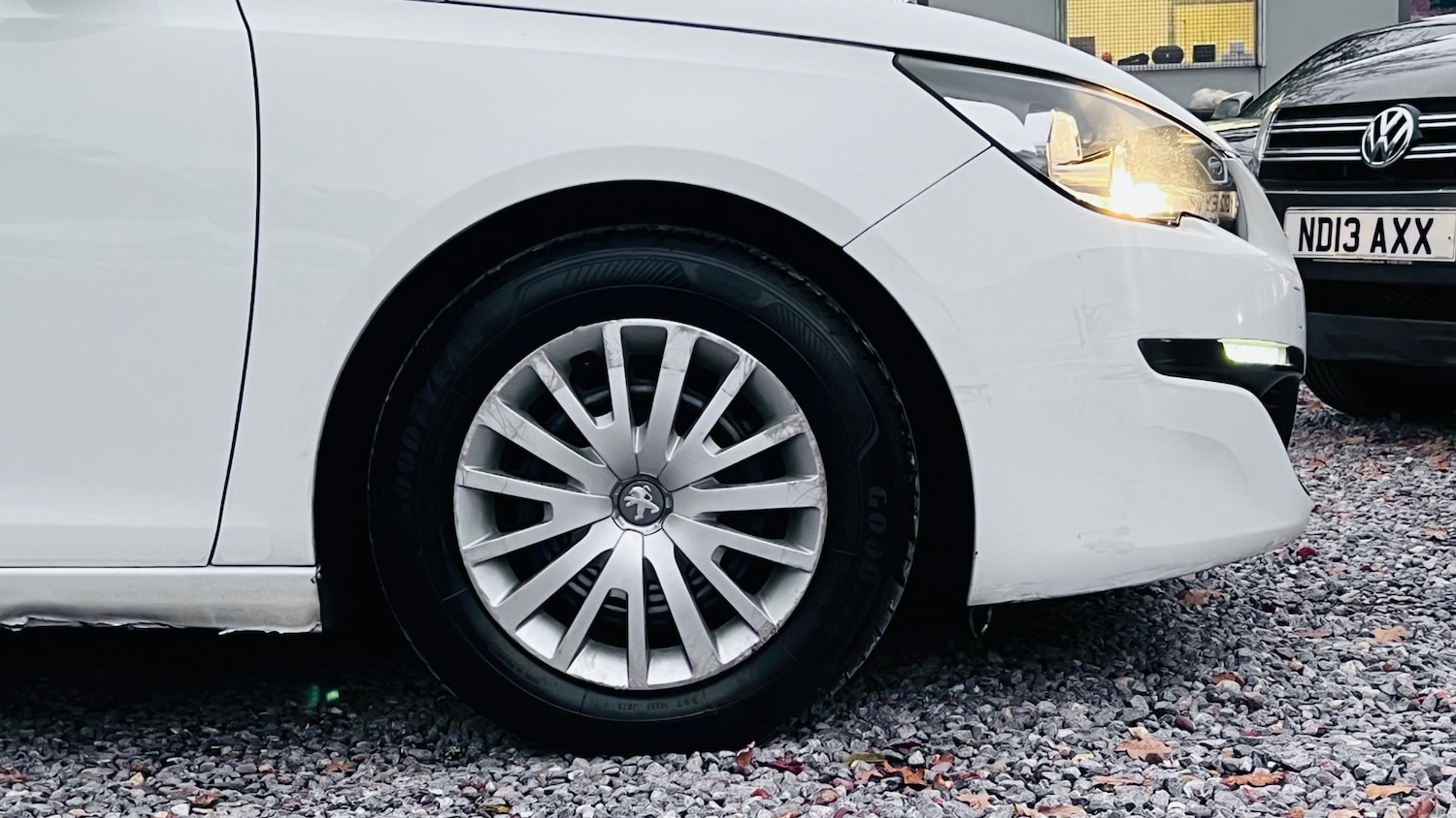 Used Peugeot 308 2015 for sale - 77363336: Photo 17